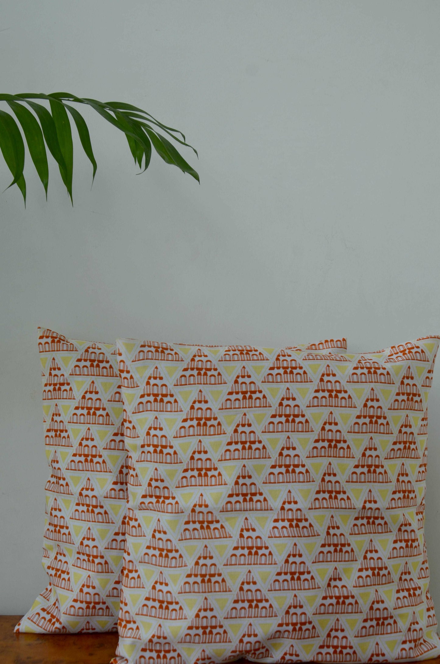 AmberGlow Cushion Set