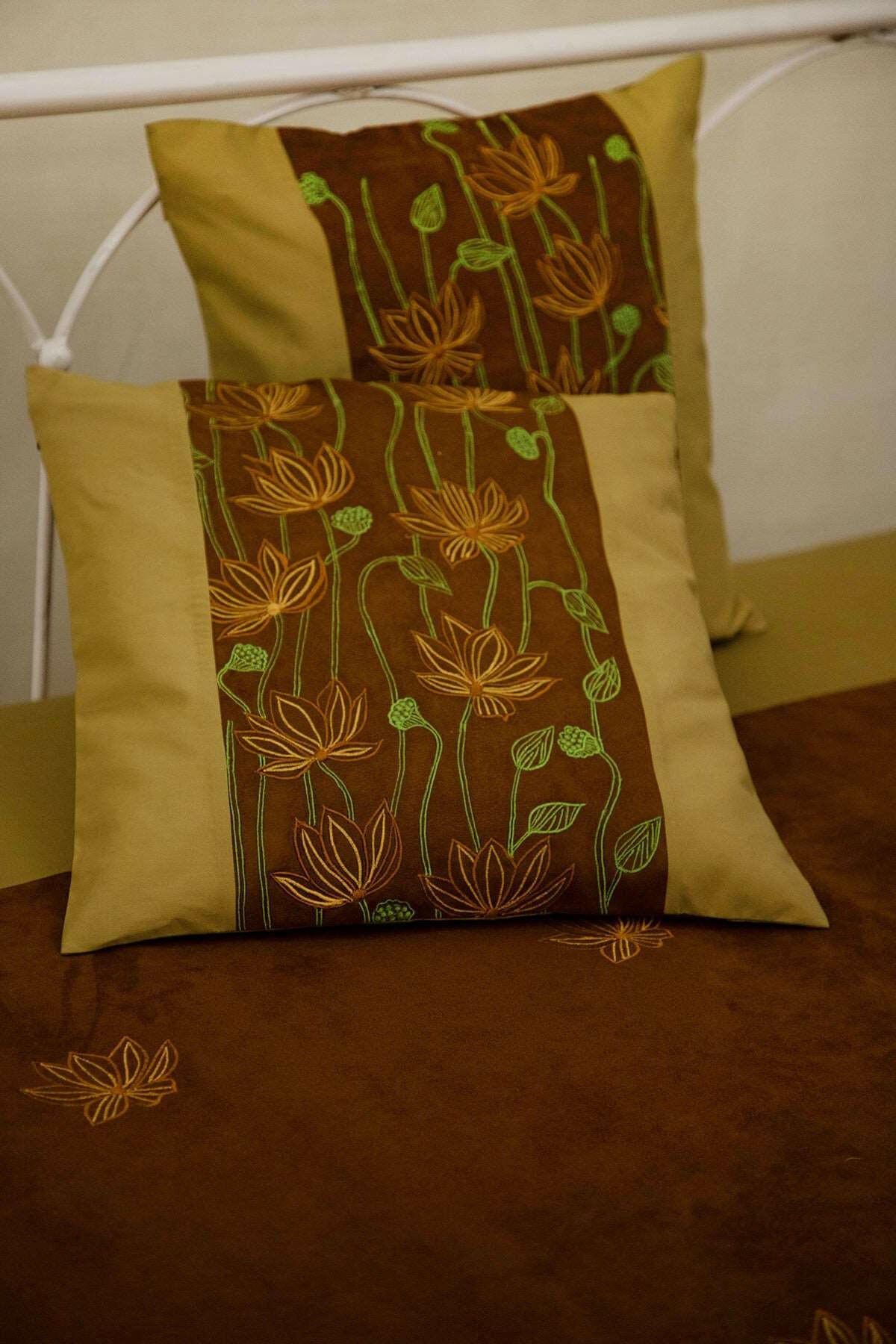Carmine & Caramel Lotus Premium Bedcover