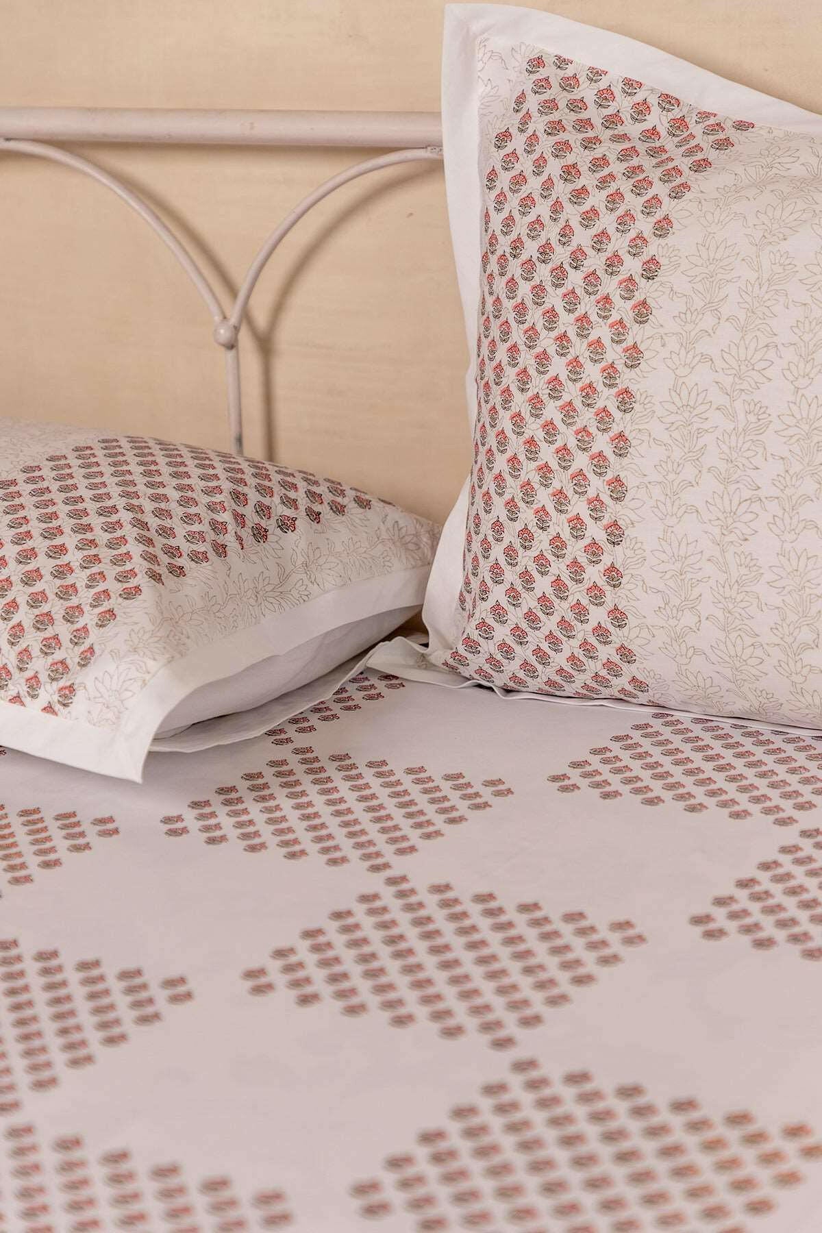 Hazelnut & Grey Magnolia Bedsheet