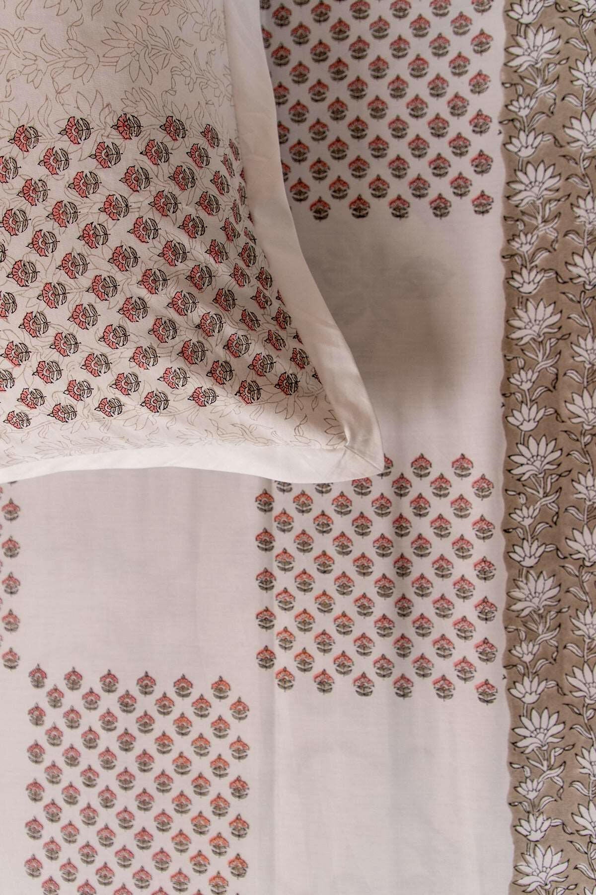 Hazelnut & Grey Magnolia Bedsheet