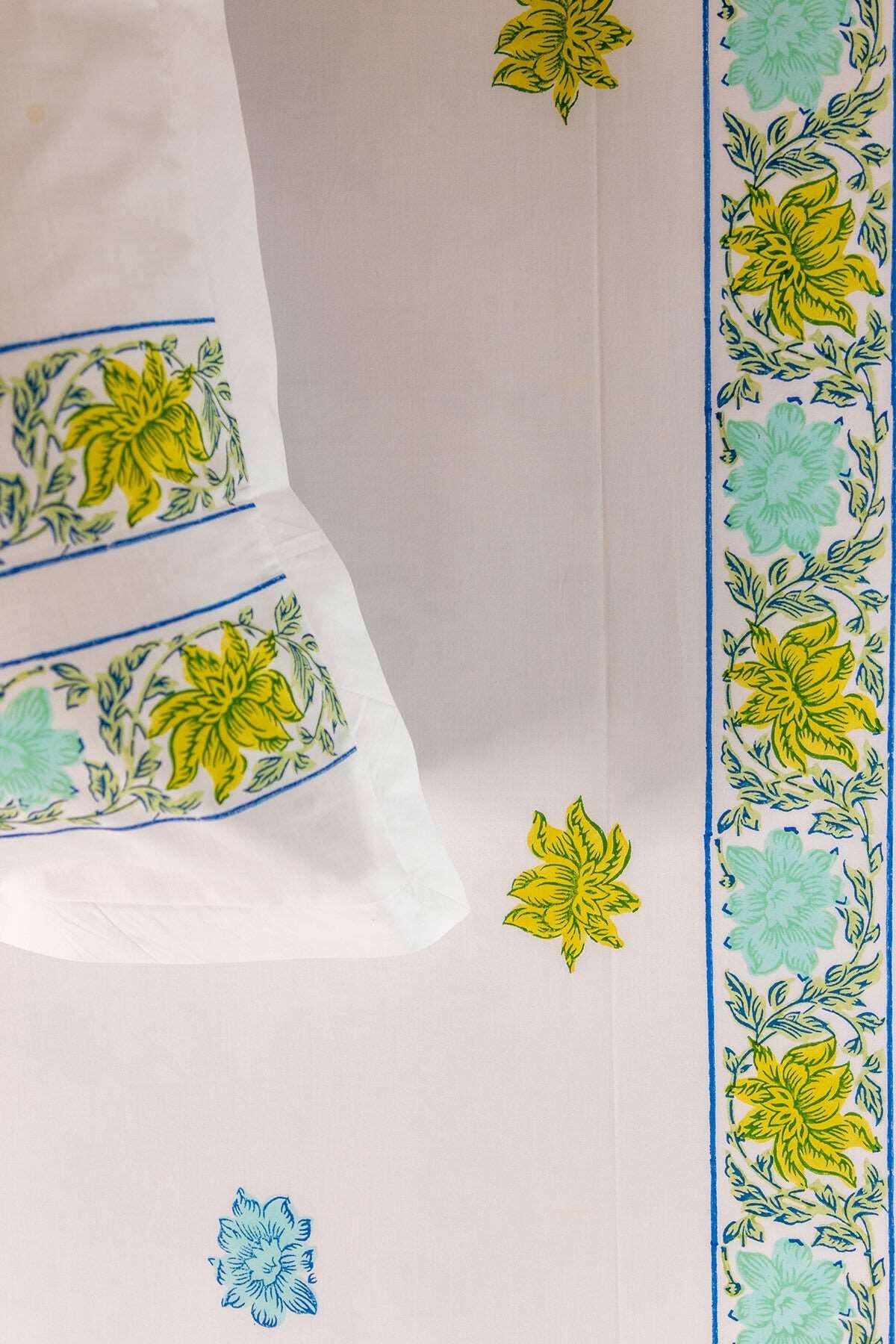 Cool Breeze Hibiscus Bedsheet