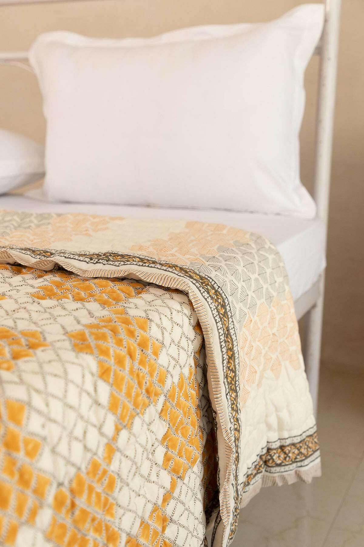 Gusto Gold Quilt