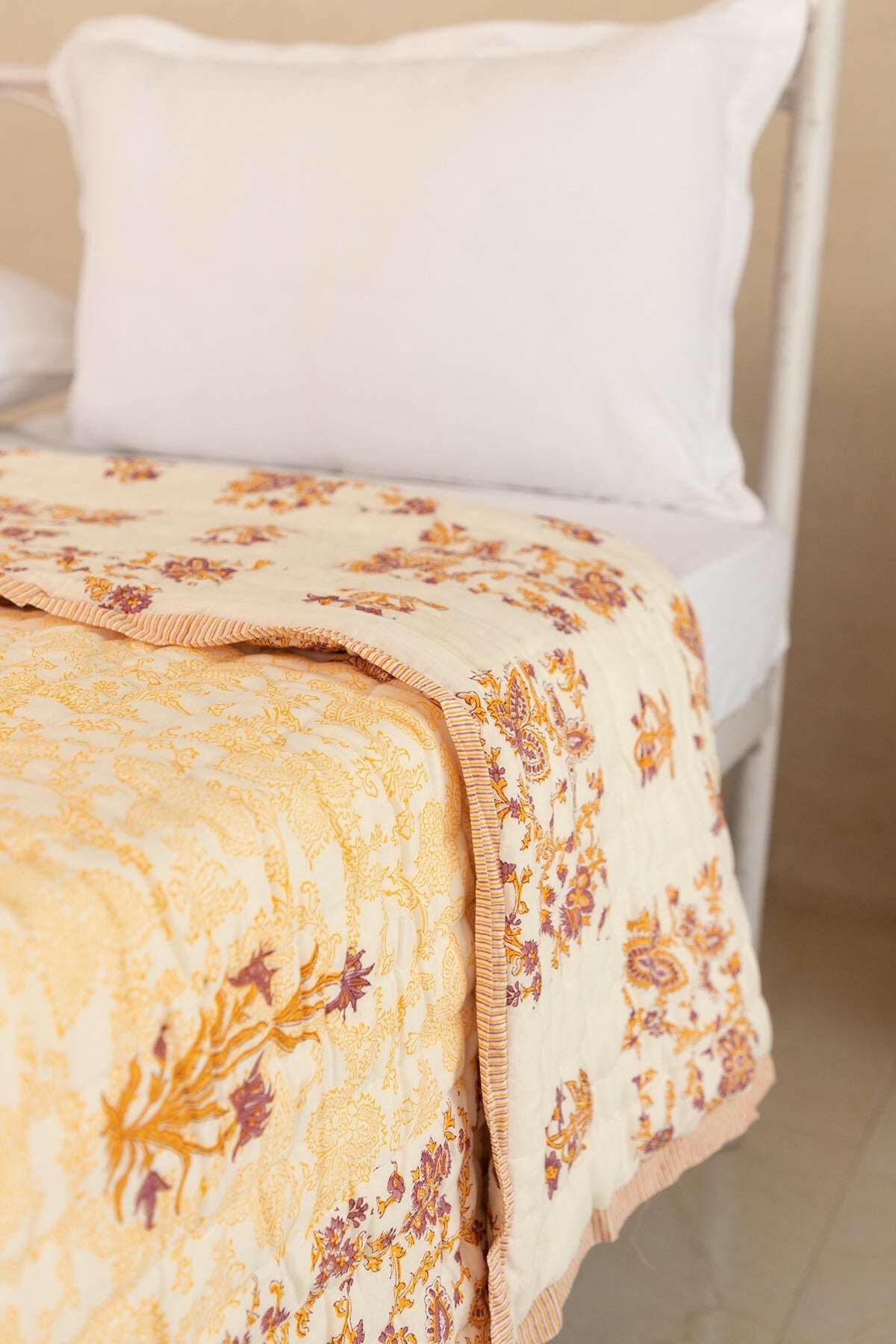Honey & Ruby Lily Quilt
