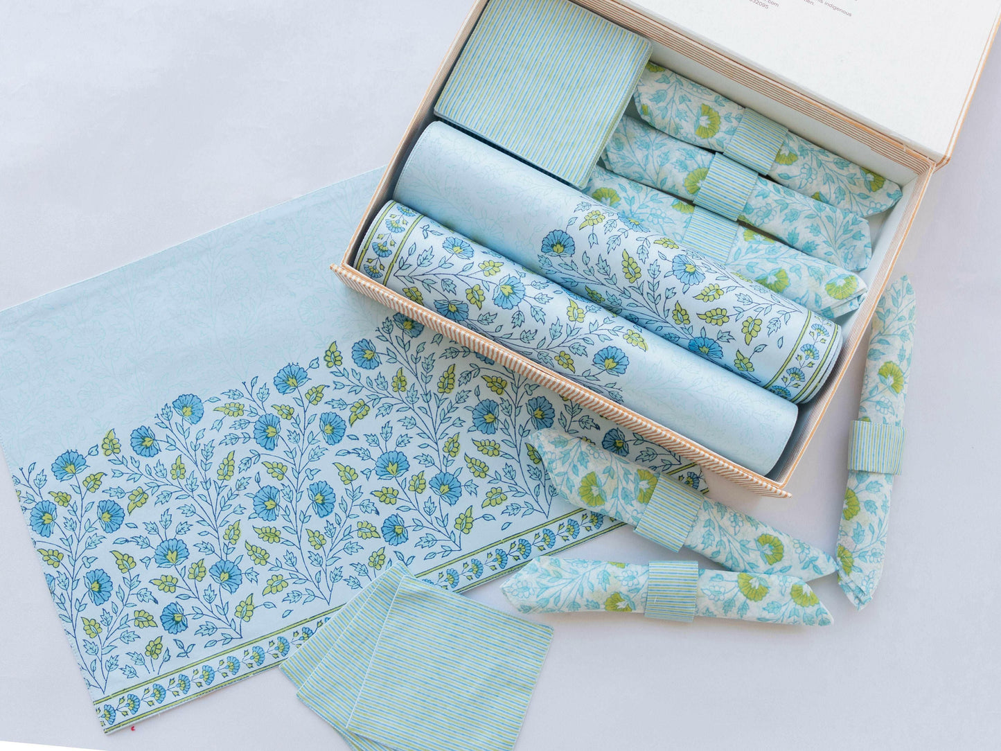 Blue Ocean Breeze Table Set