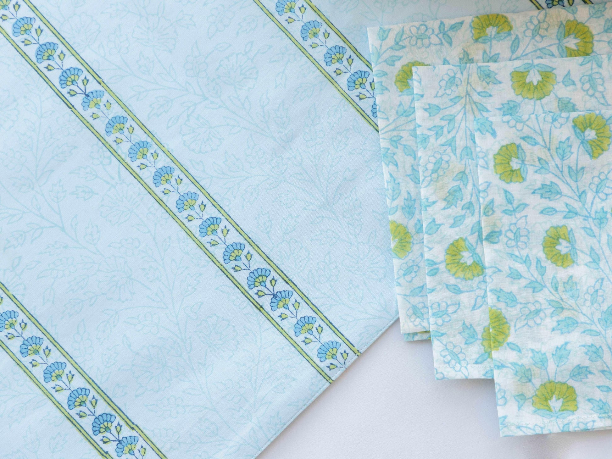 Blue Ocean Breeze Table Set