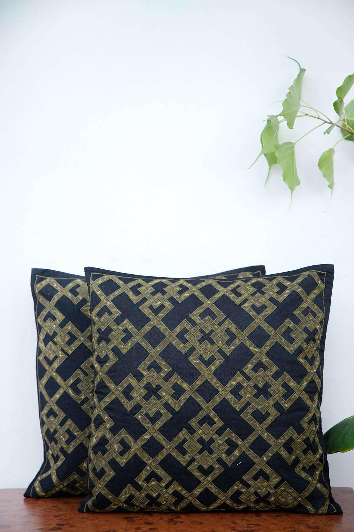 Black Onyx Cushion Set
