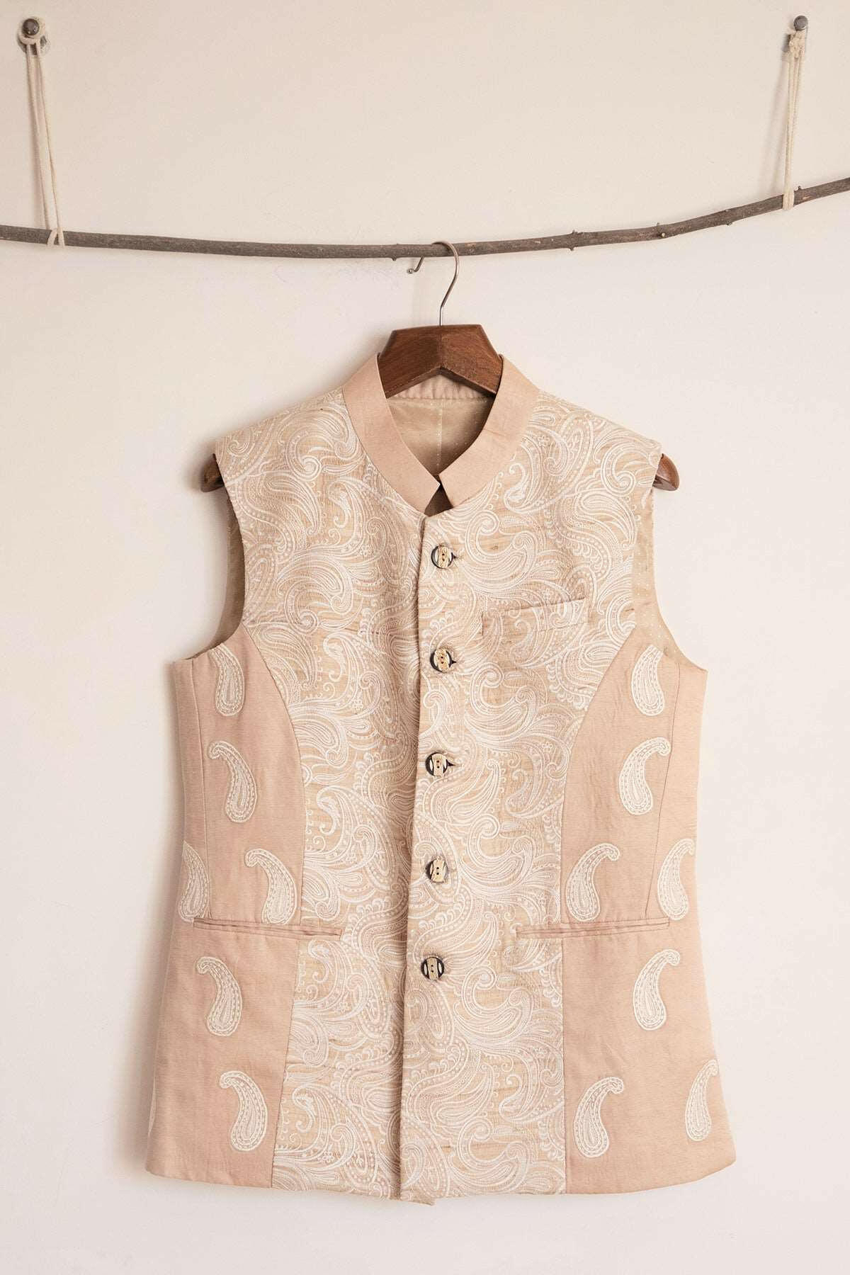 Beige & White Men's Bundi