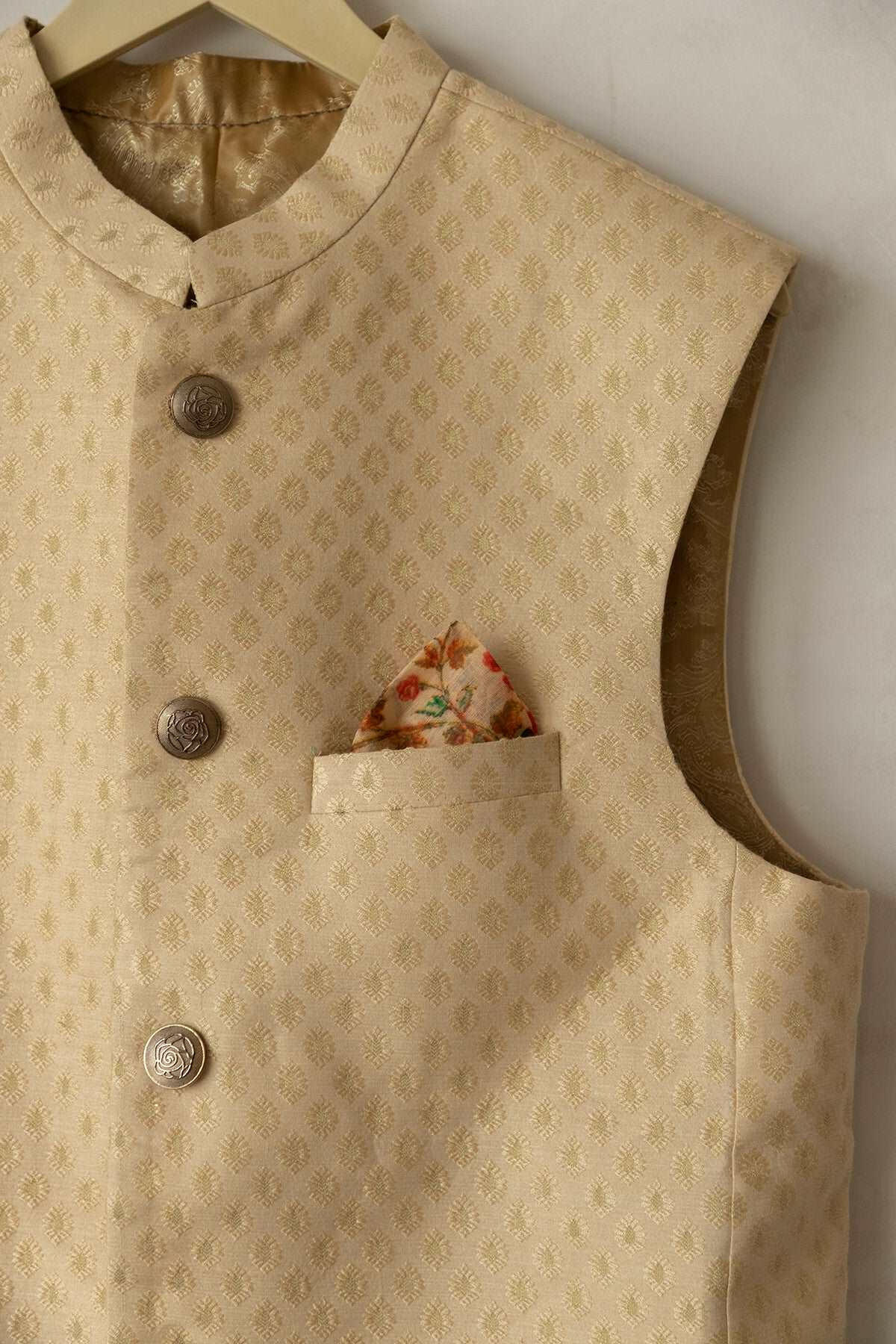 Banarasi Men's Bundi
