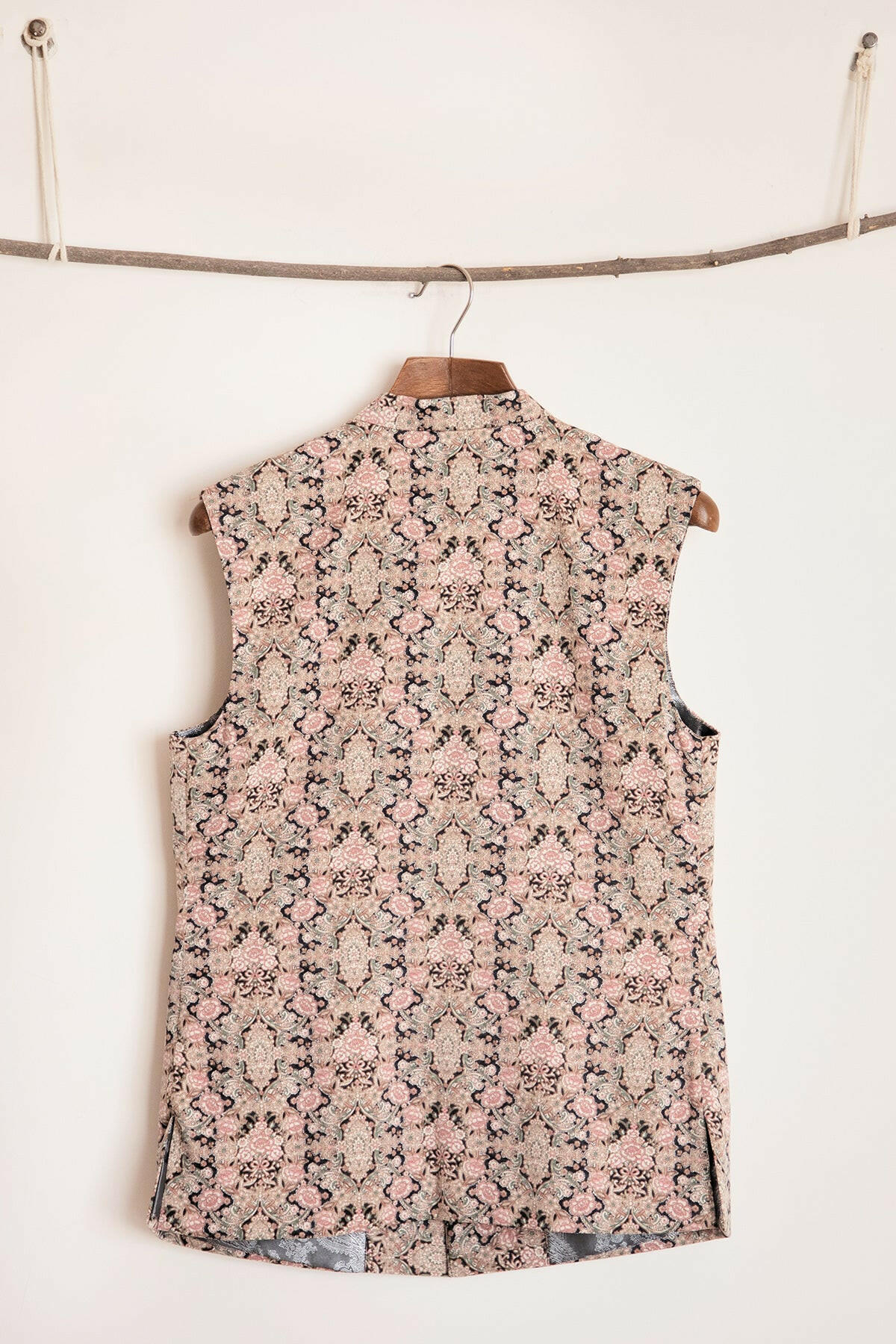 Shadow Black Men's Bundi