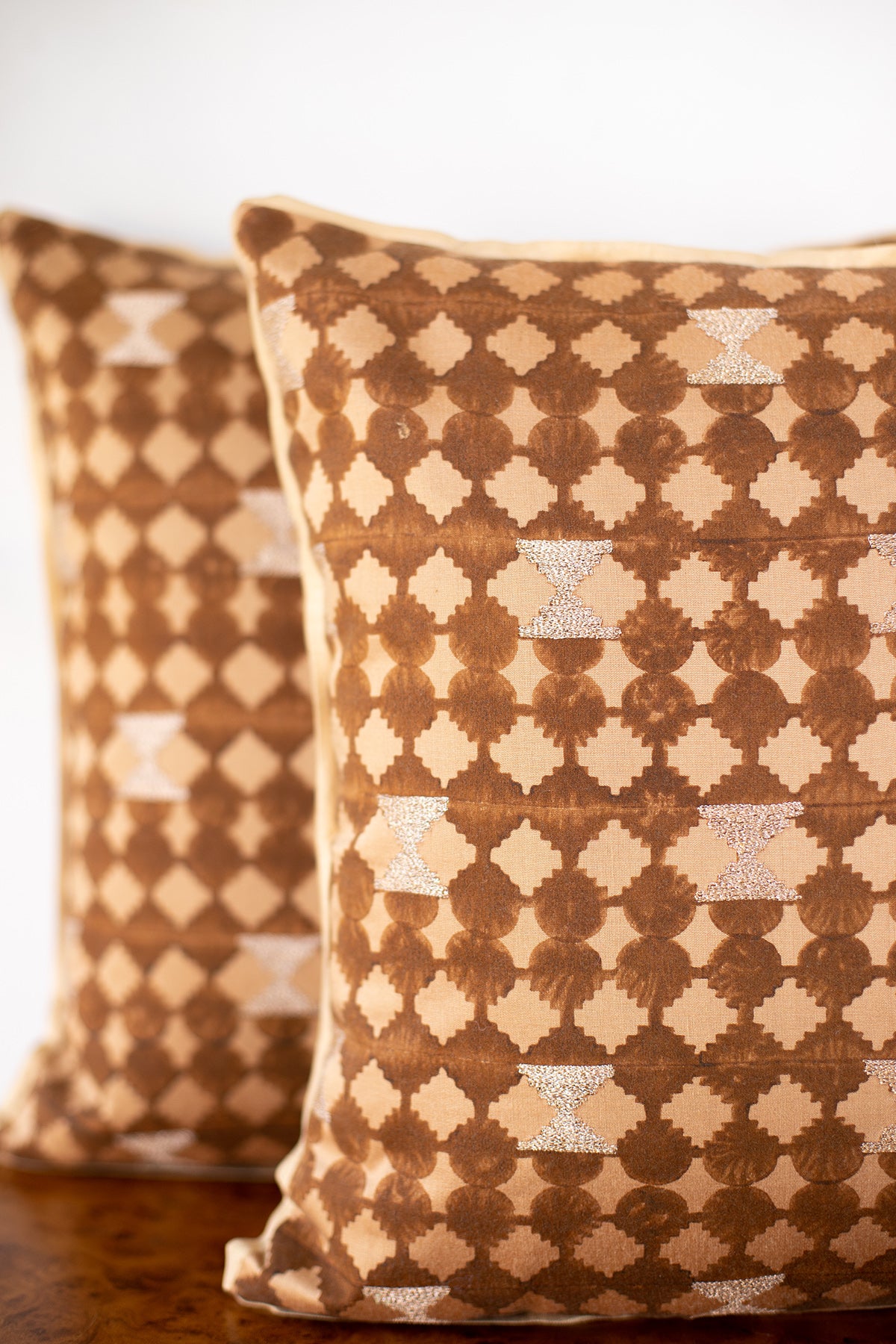 Geometric Treasure Cushion & Runner Set