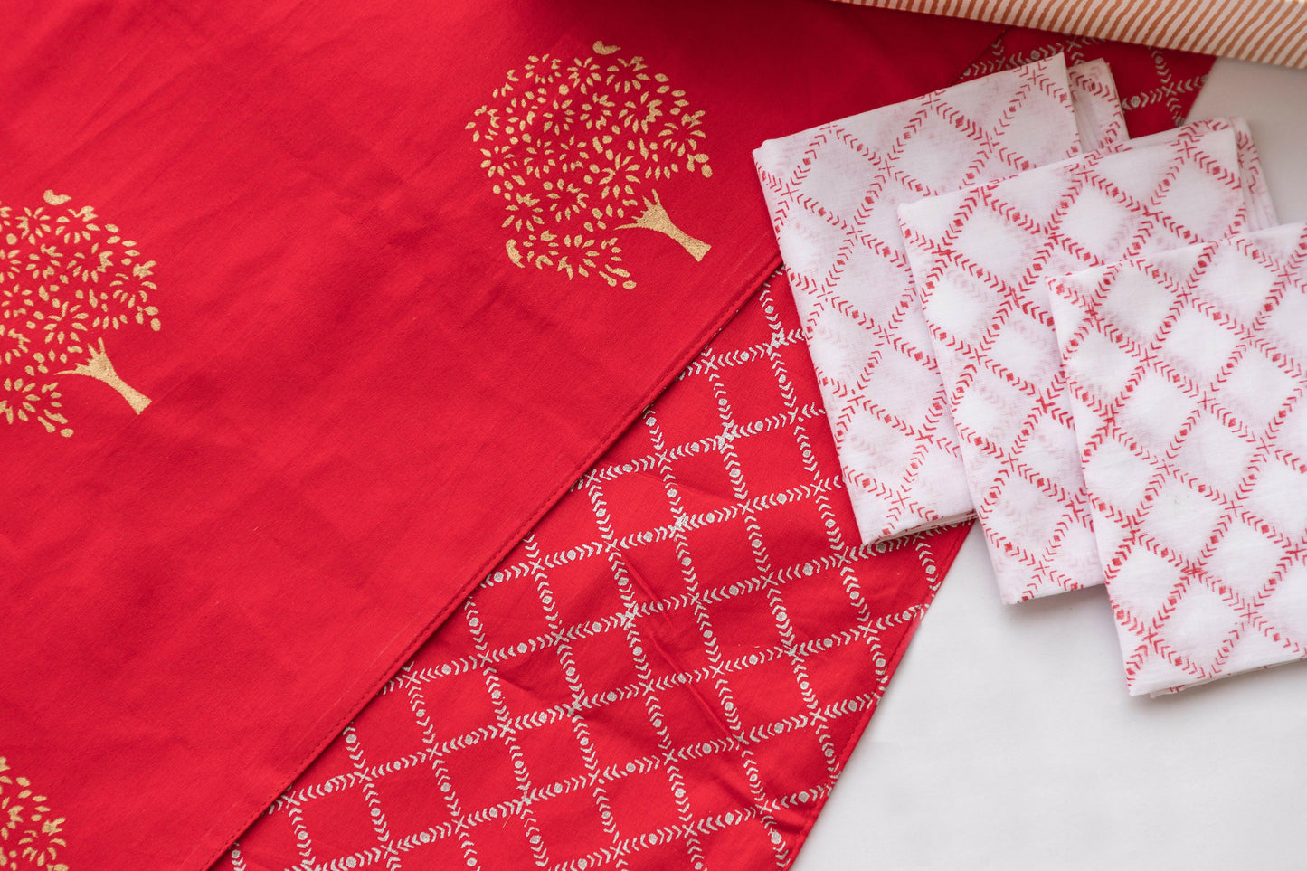 Red Tree Of Life Table Set