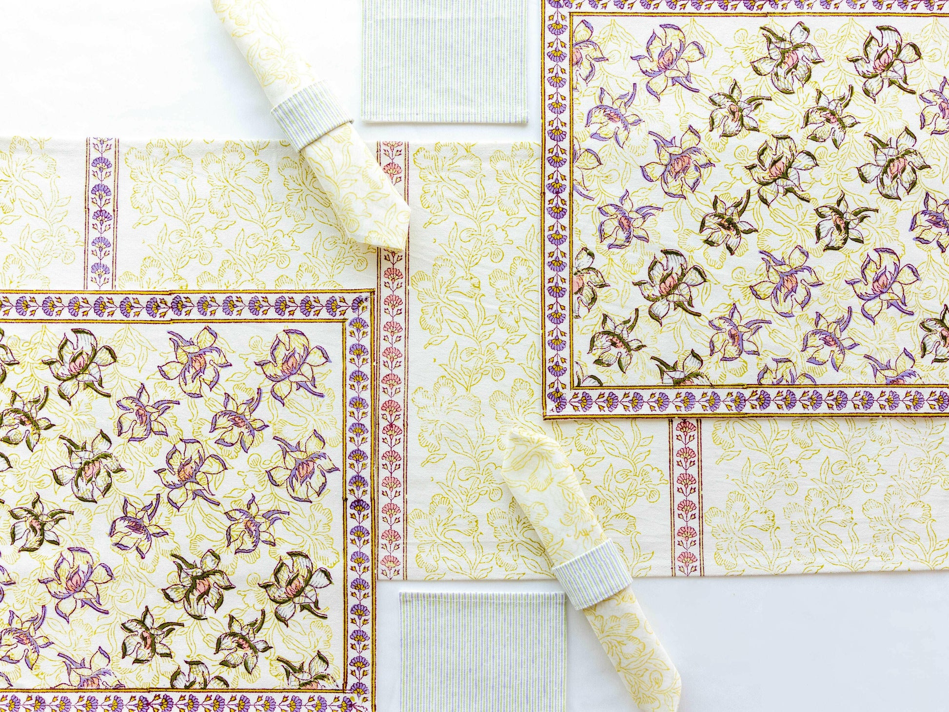 Floral Lily Table Set