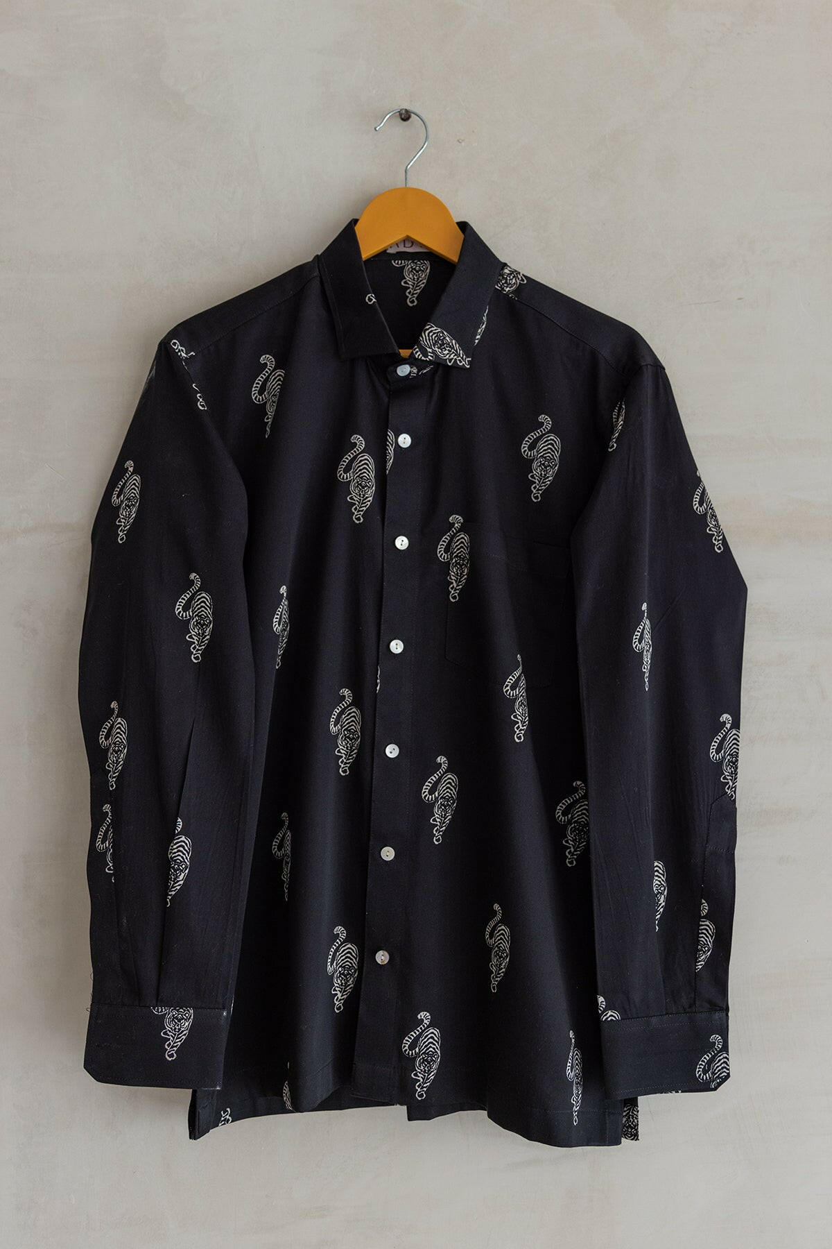 Black Tiger Men's Shirt