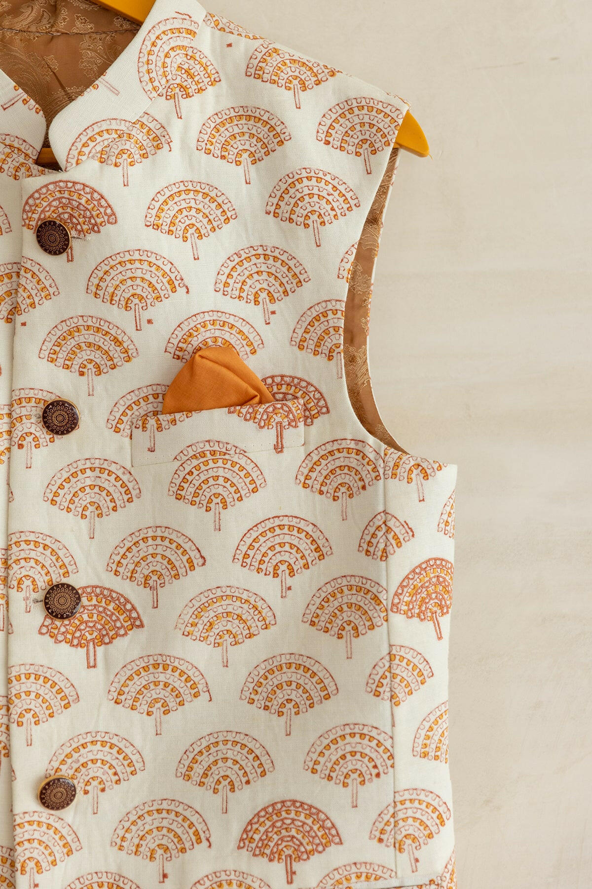 Powder White Men's Bundi