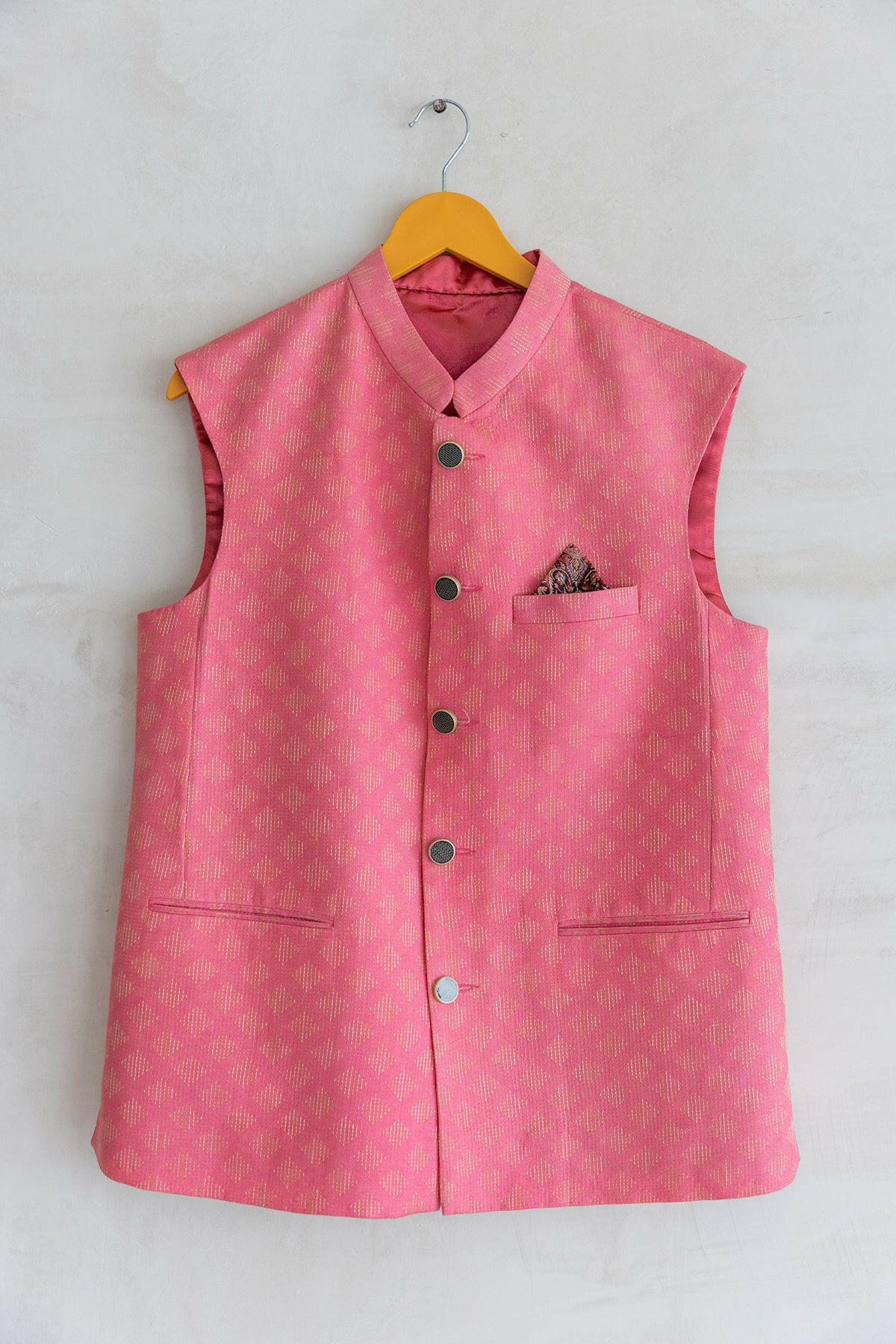 Living Coral Men's Bundi
