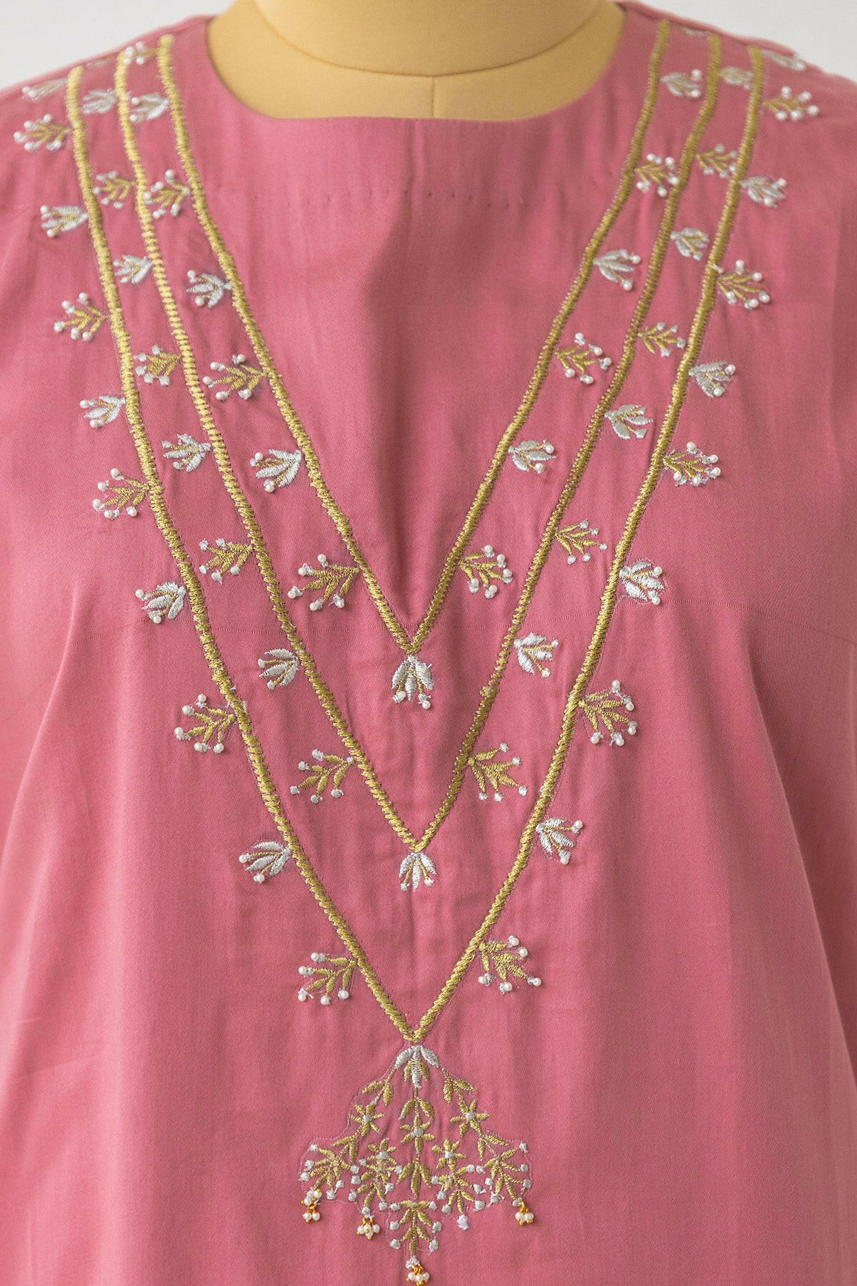 Onion Pink Necklace Kurta Set