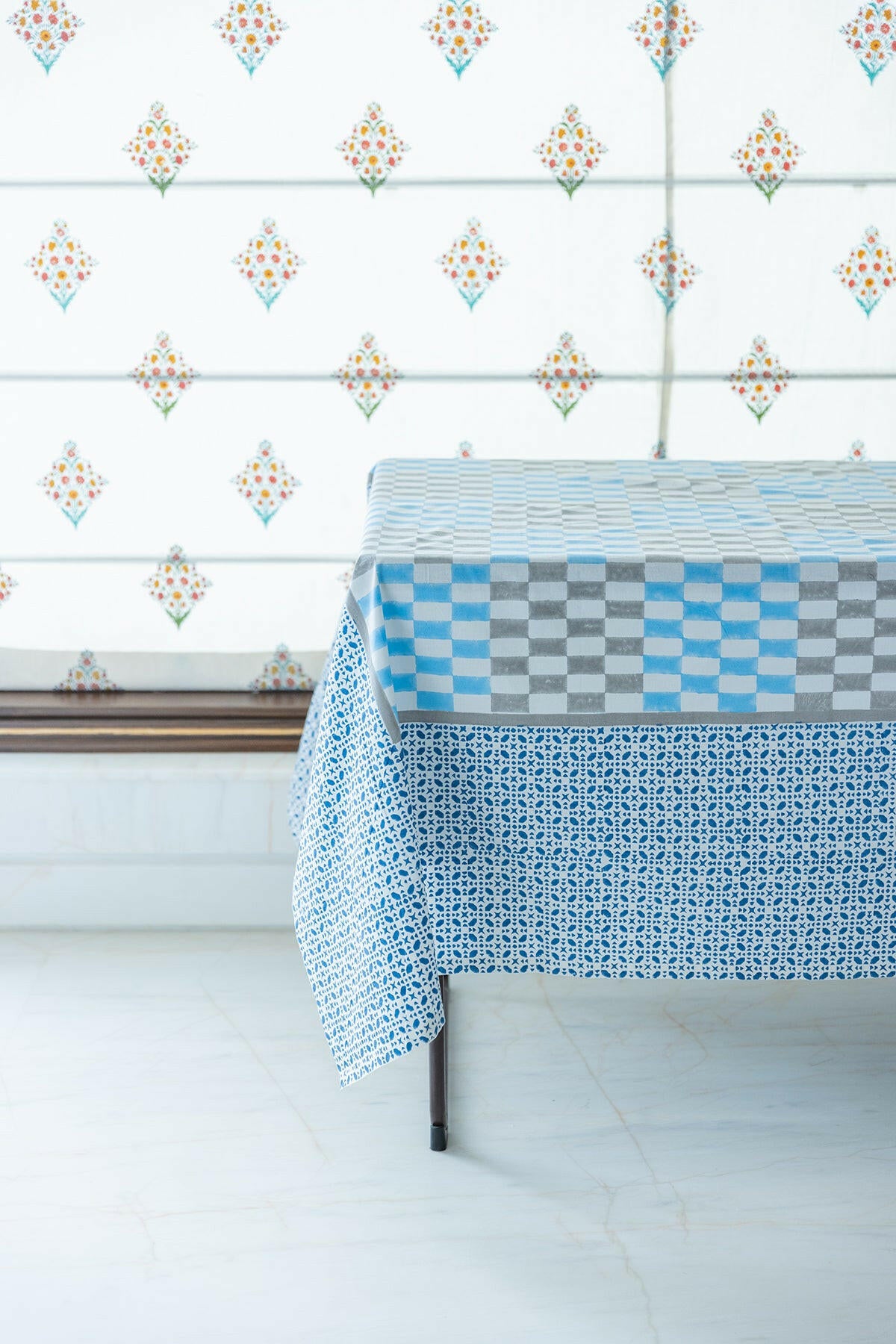 Linear Blue Table Cover