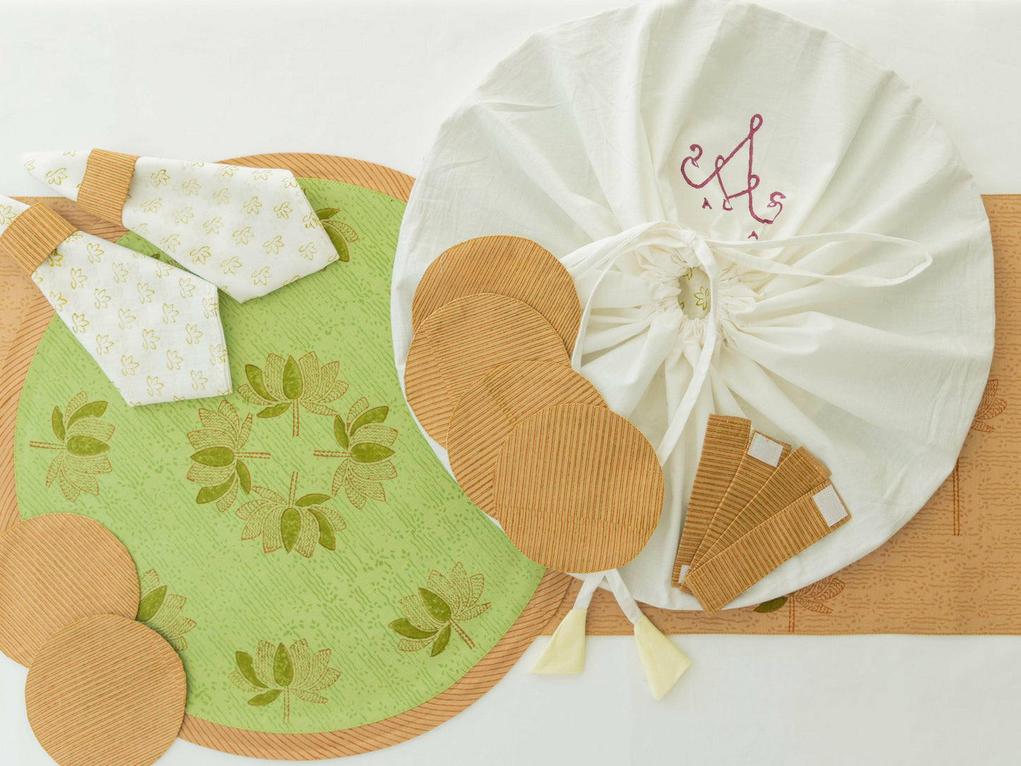 Round Green & Golden Lotus Table Set