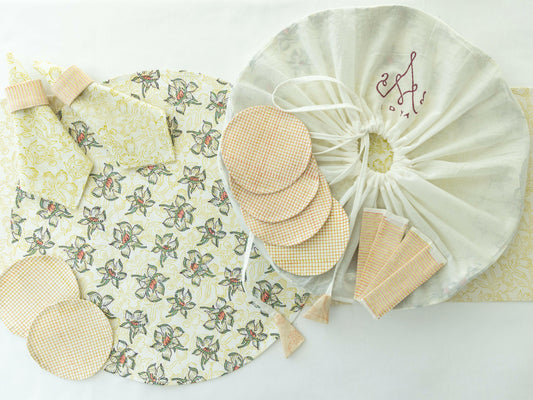 The Round Lily Wing Table Set