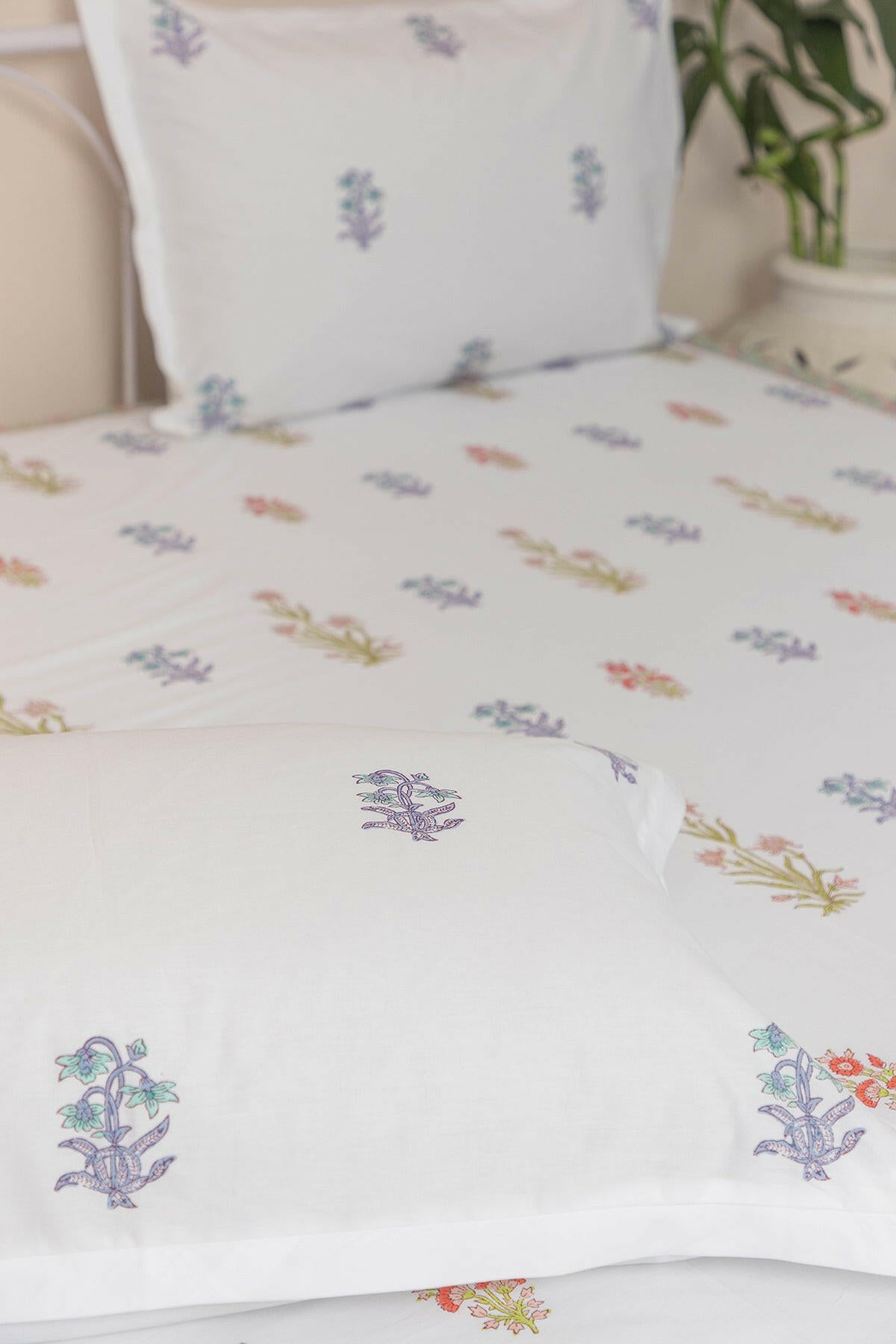 Garden Glory Bedsheet