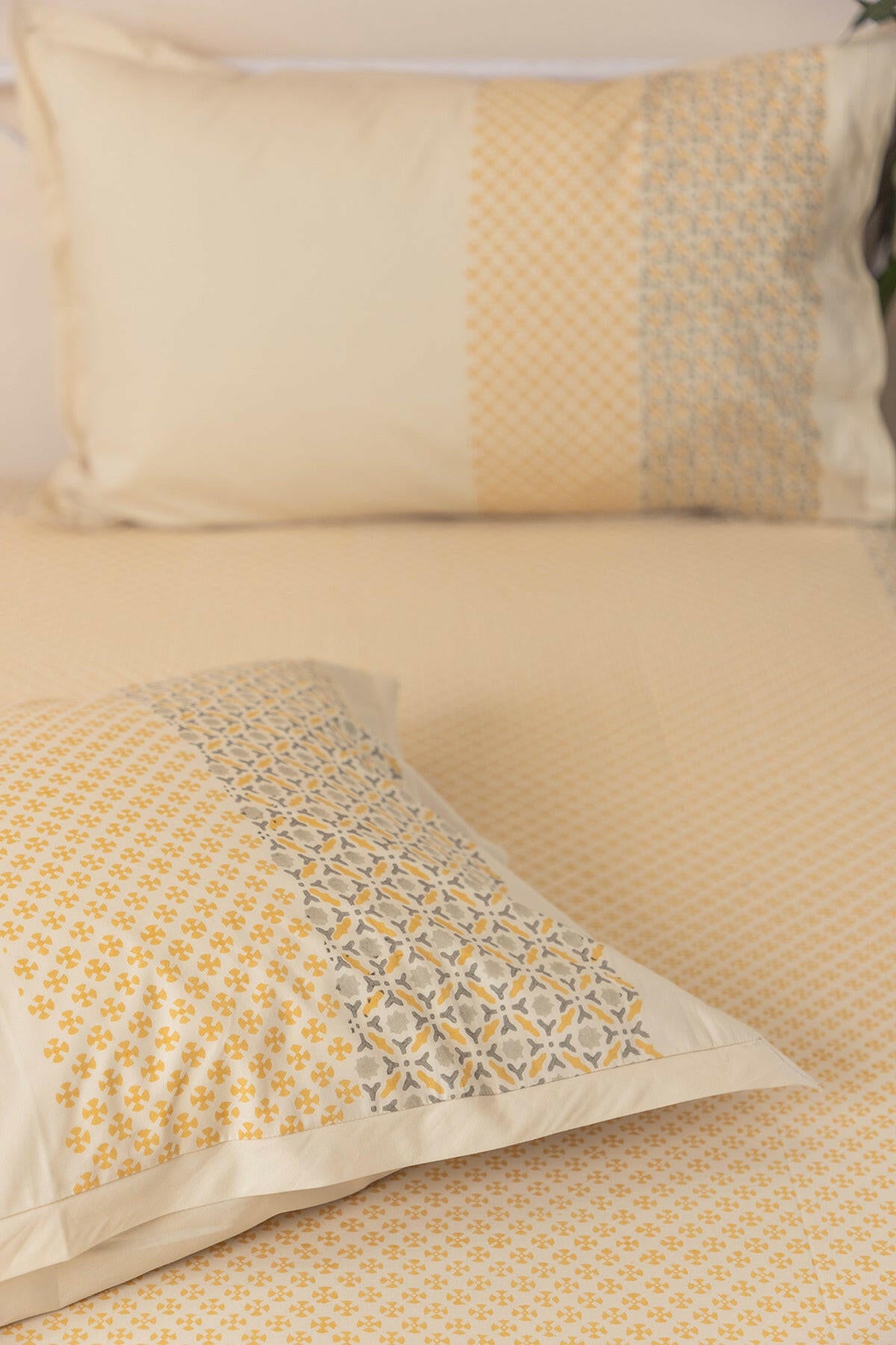 Rust & Iron Star Cotton Bedcover