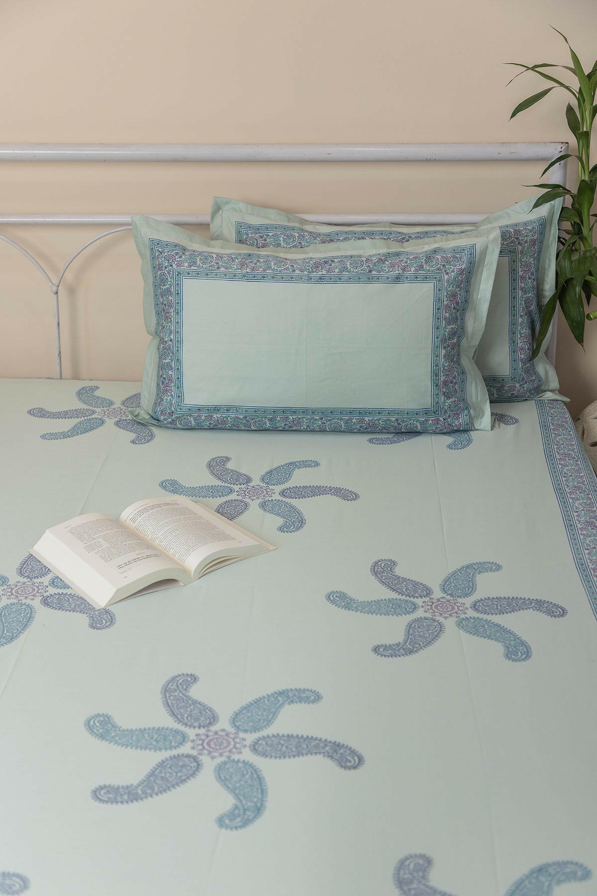 Paisley Pop Cotton Bedcover