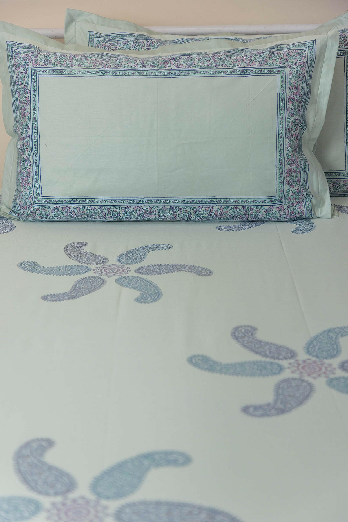 Paisley Pop Cotton Bedcover