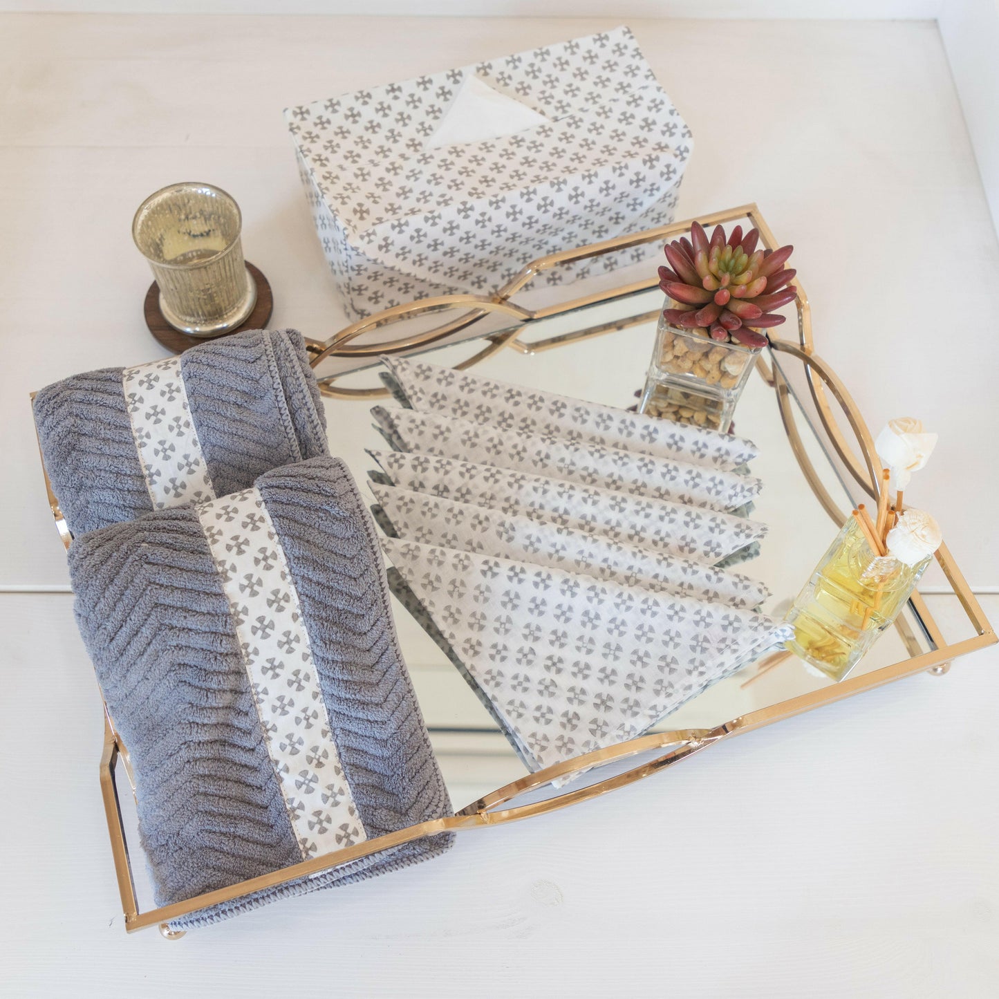 Self Towel Set