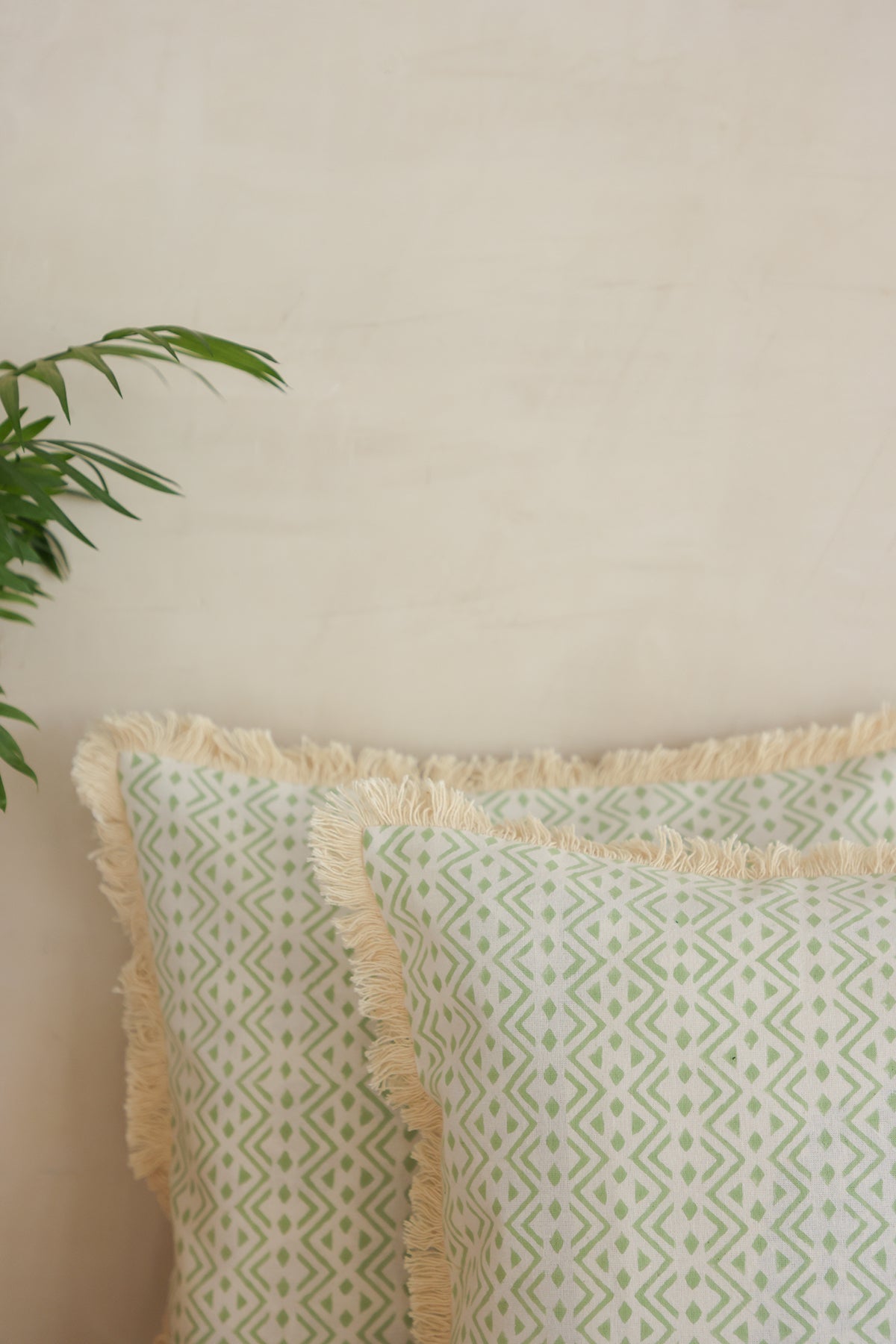 Green Art Decor Cotton Cushion Cover