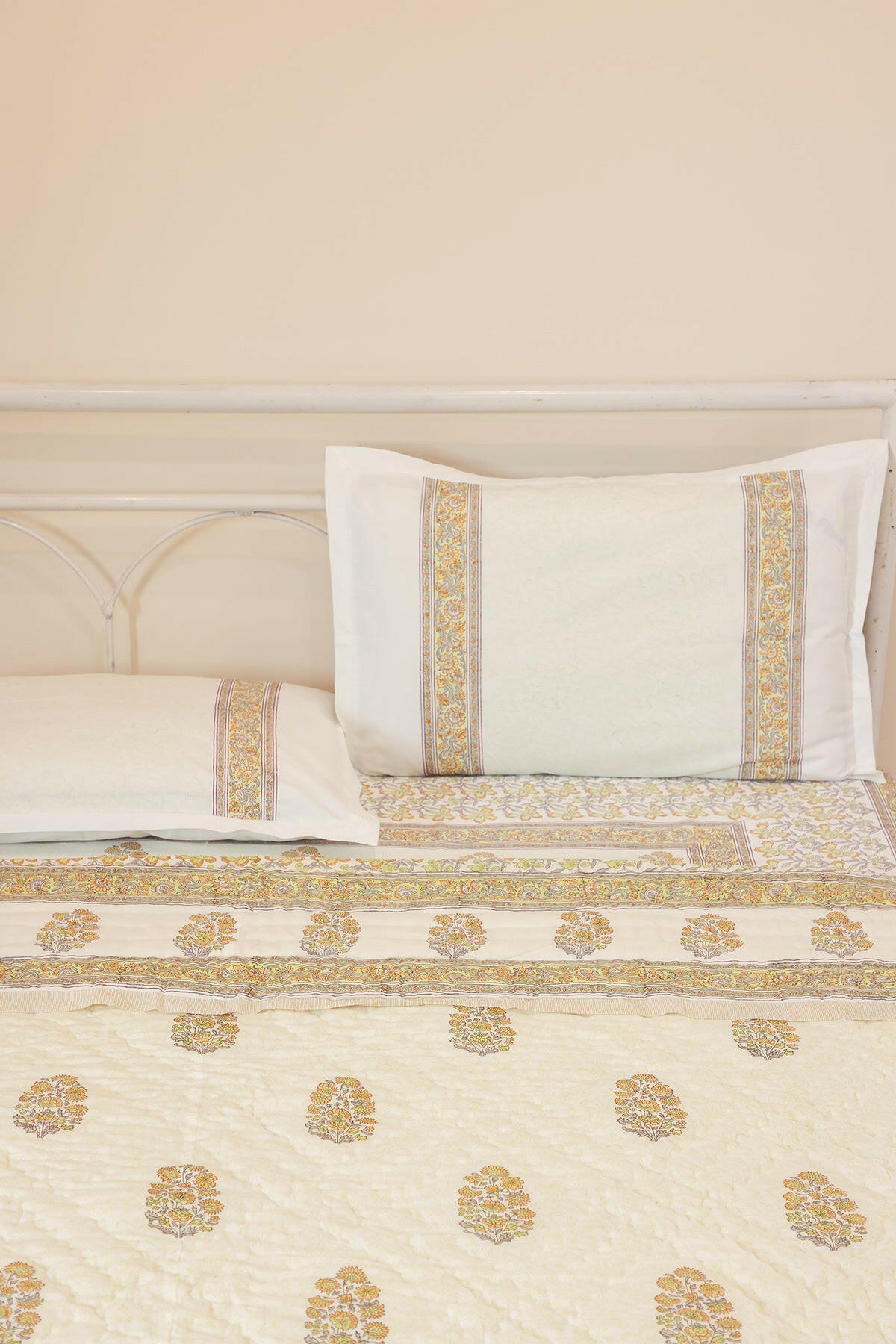Kohirabi Green & Grey Cotton Quilt