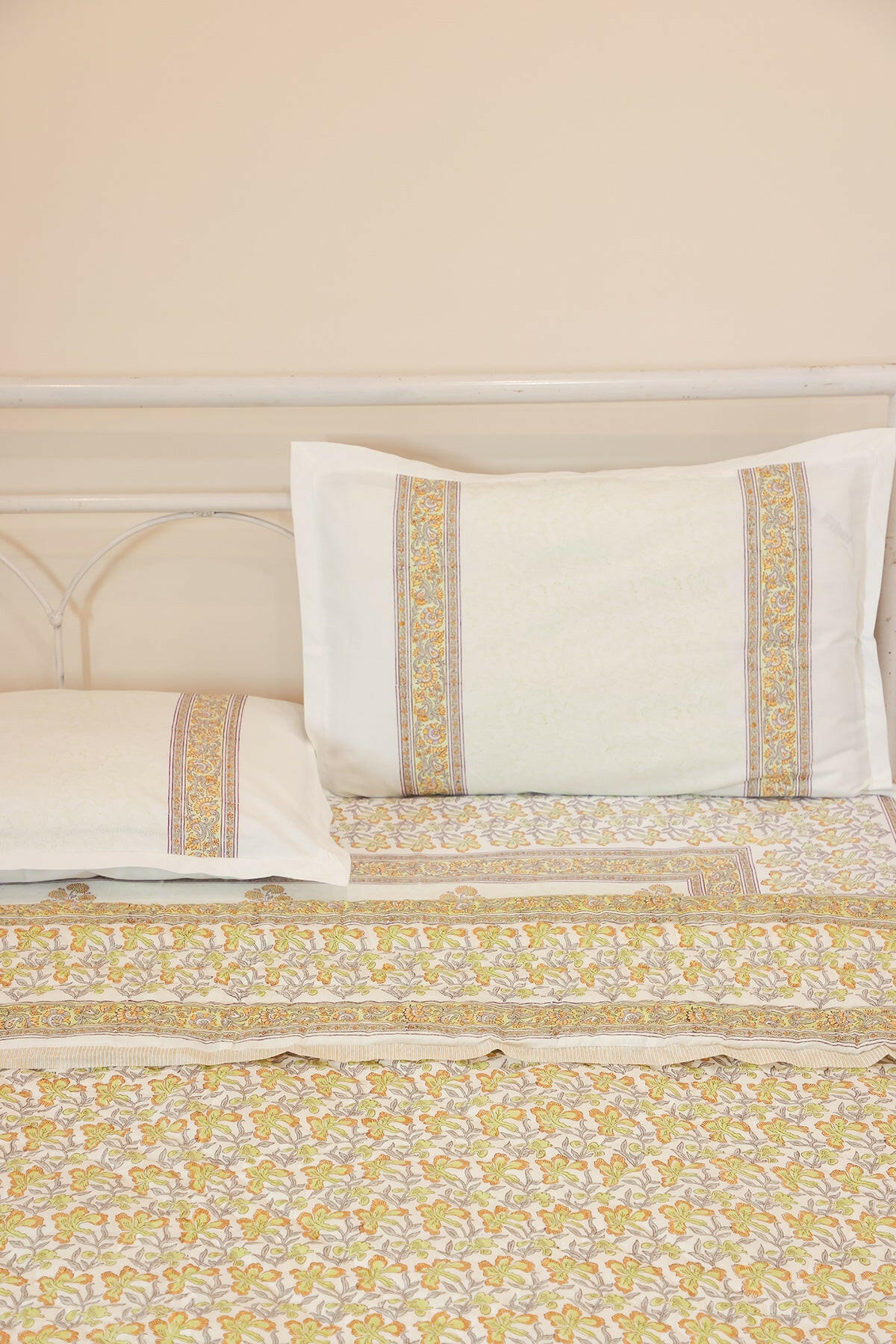 Kohirabi Green & Grey Cotton Quilt