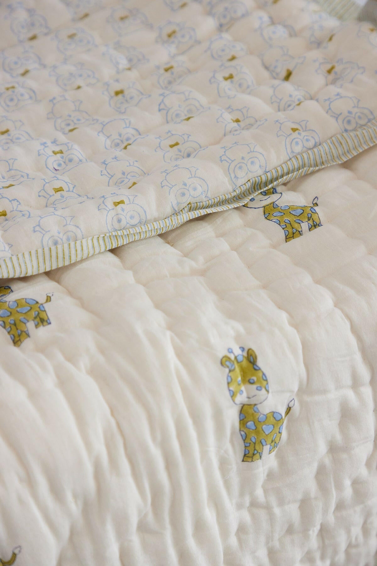 World of Giraffe Cot Set