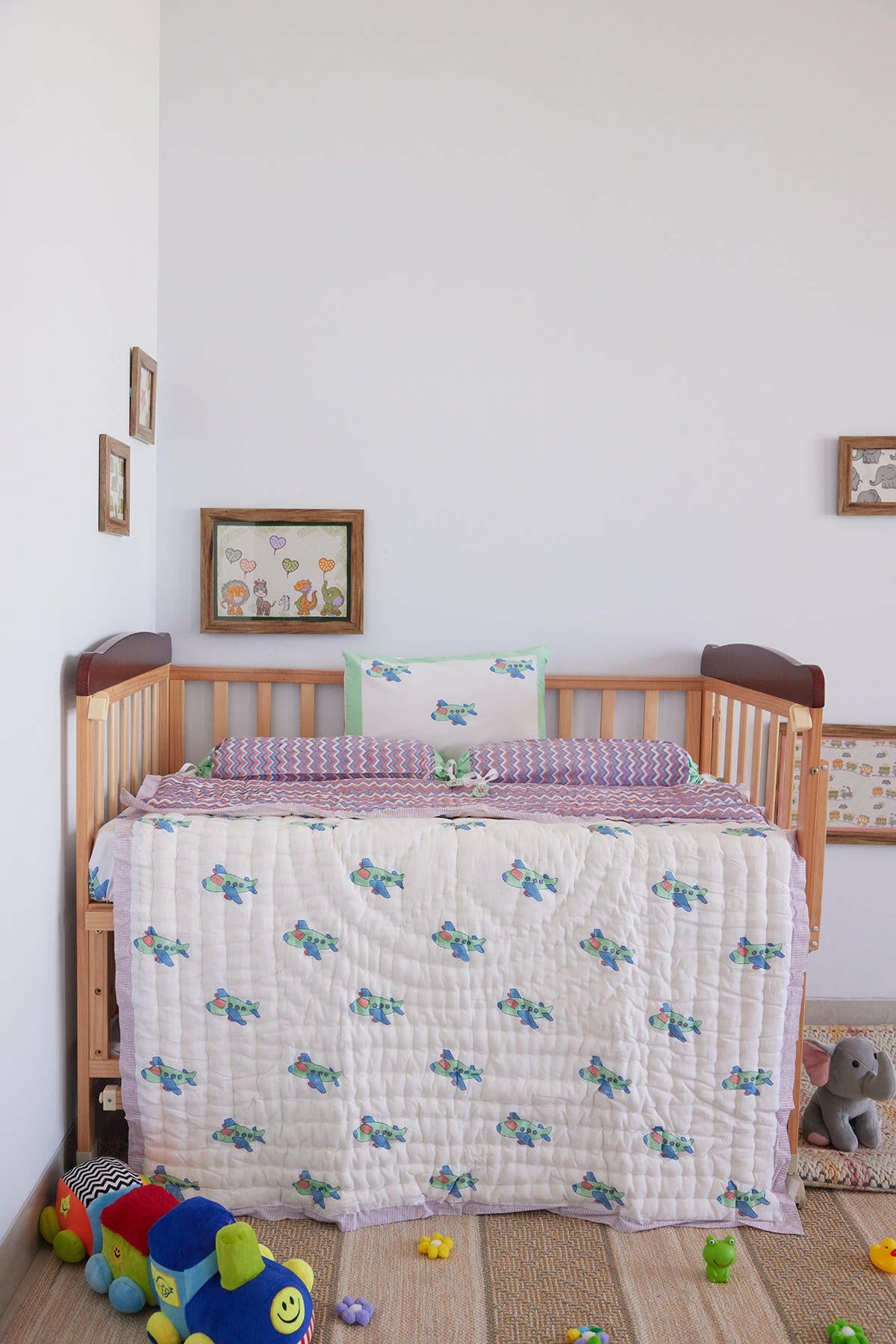Flying Machine Cot Set