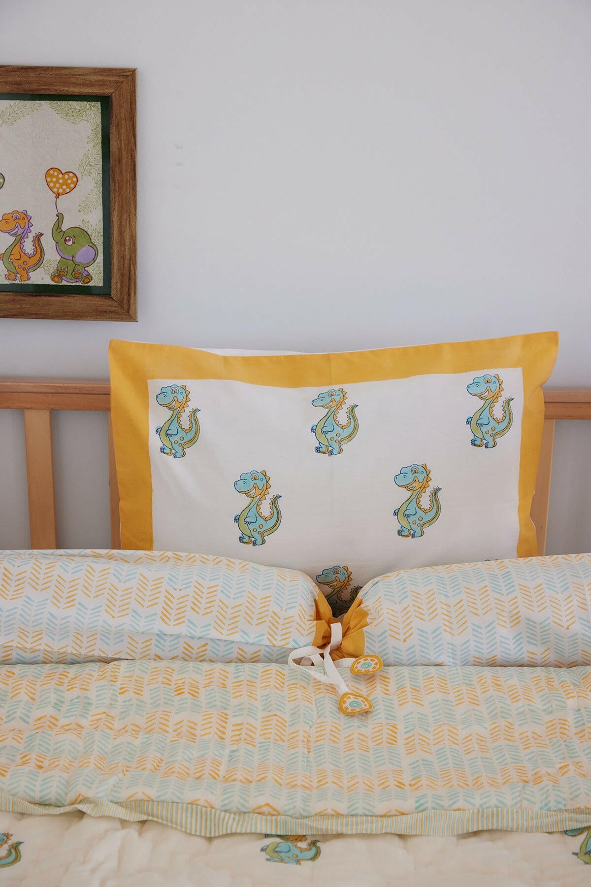 Barney The Dinosaur Cot Set