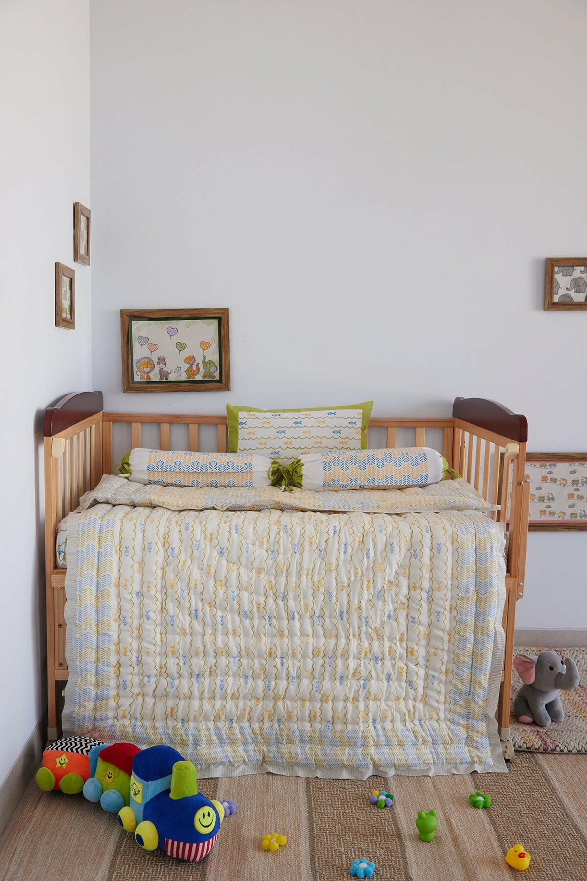 Funky Fish Cot Set