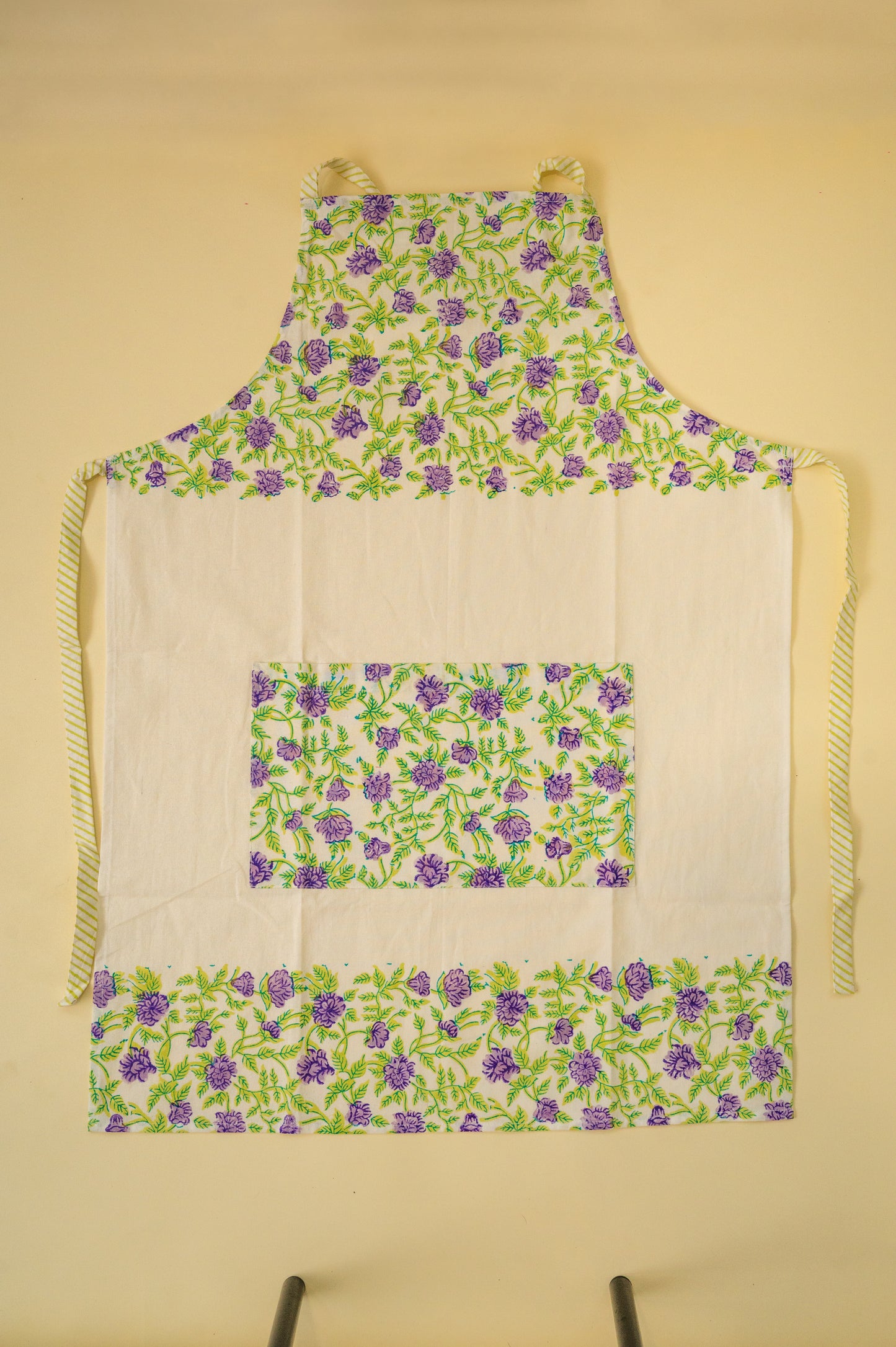 Apron & Double Knit Gloves Set