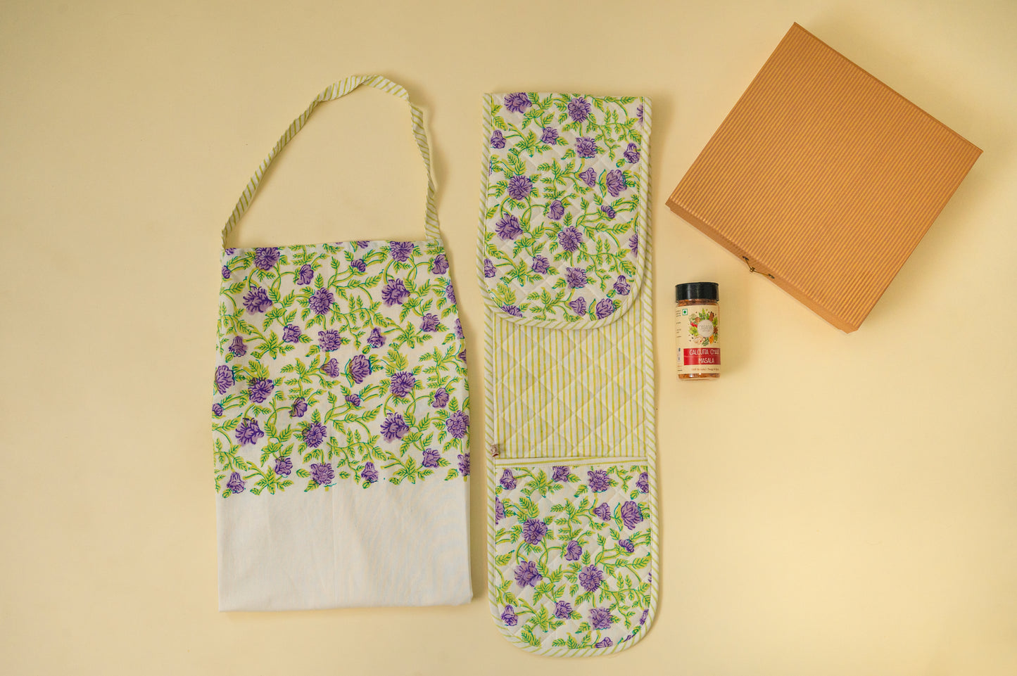 Apron & Double Knit Gloves Set