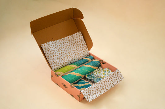 Green Leheriya Festive Table Mat Set