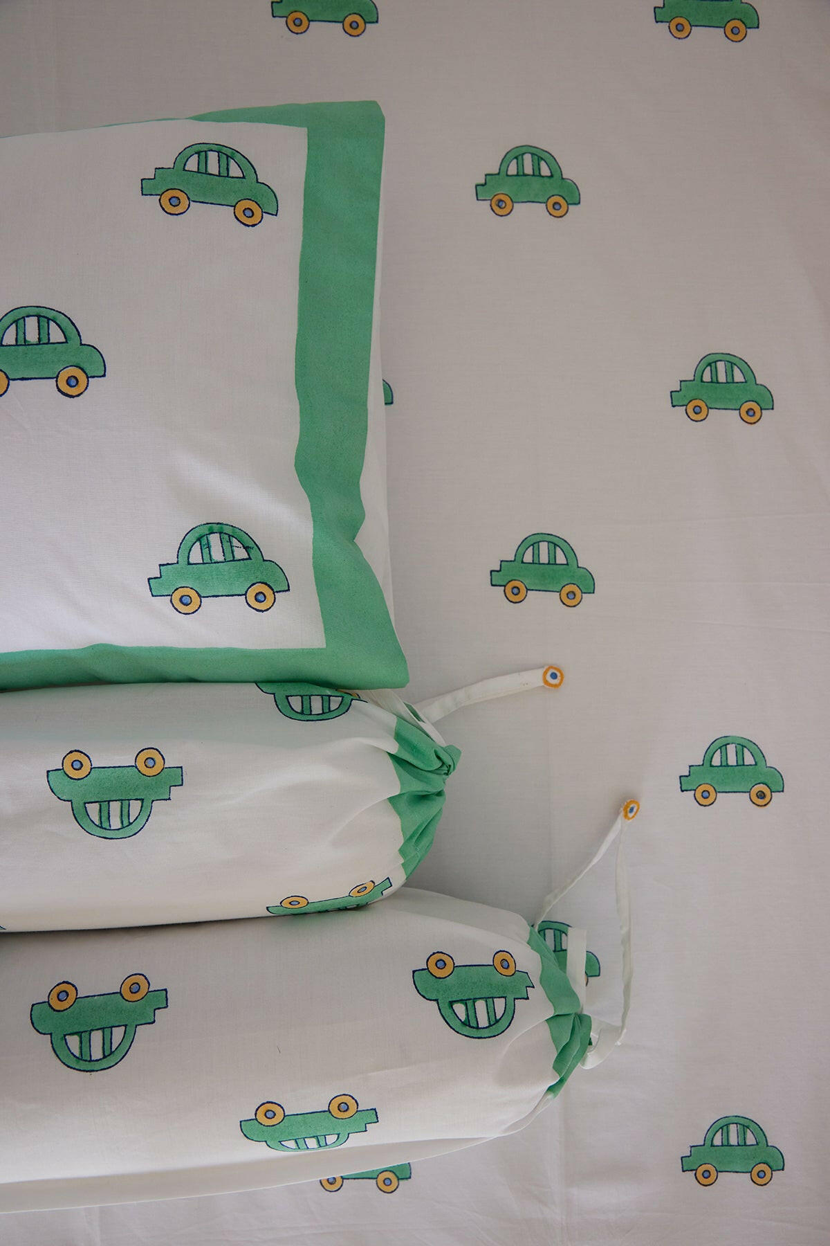 Holiday Green Car Cot Set