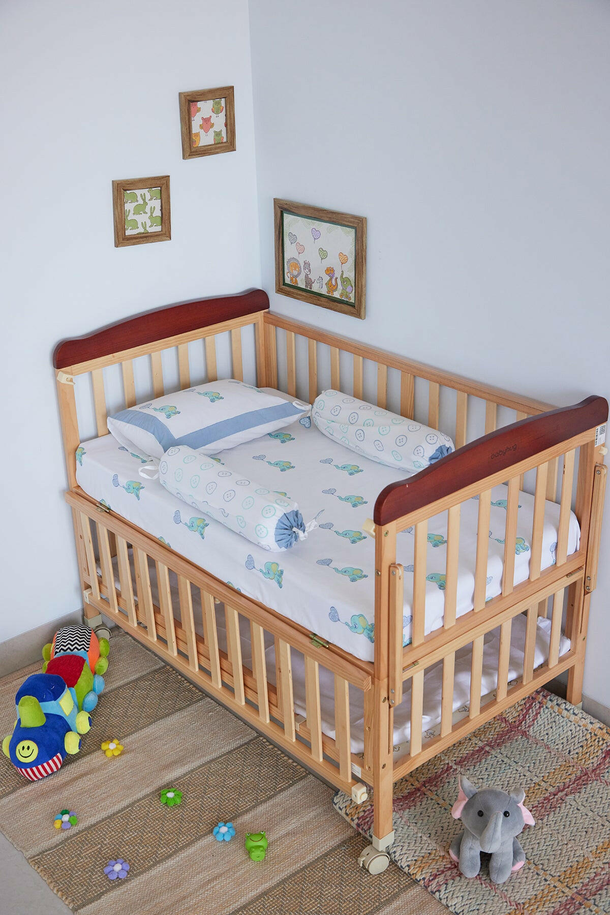 Jumbo Junior Cot Set