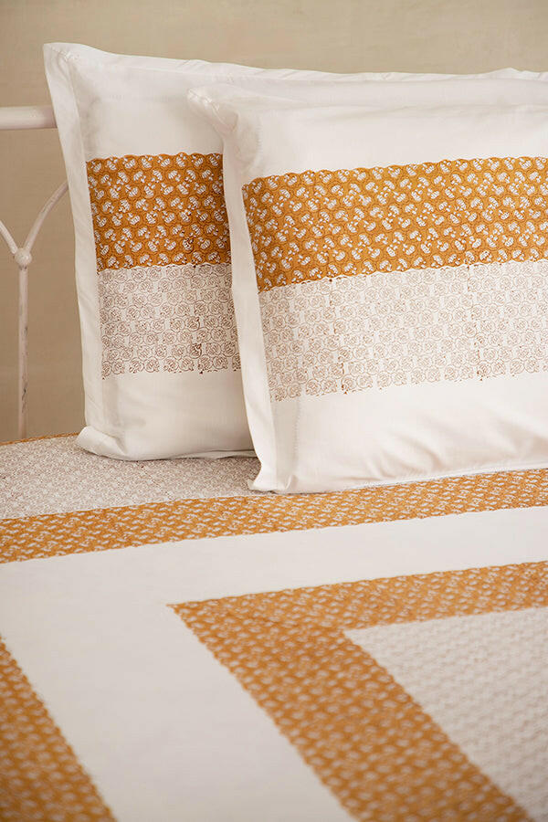 Caramel Brown Water Lotus Bedsheet
