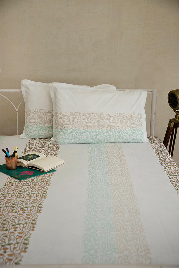 Carmine & Caramel Lotus Pure Cotton Bedsheet