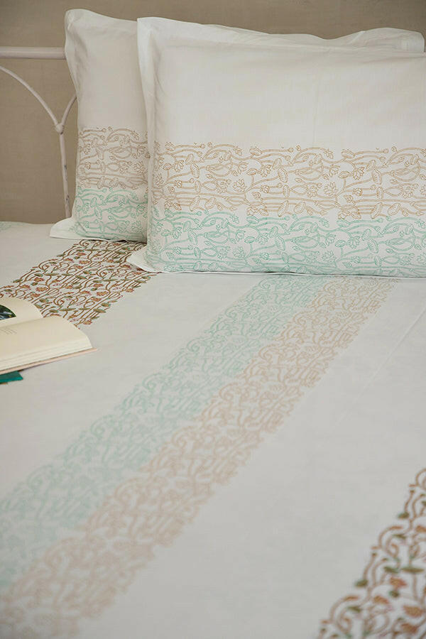 Carmine & Caramel Lotus Pure Cotton Bedsheet
