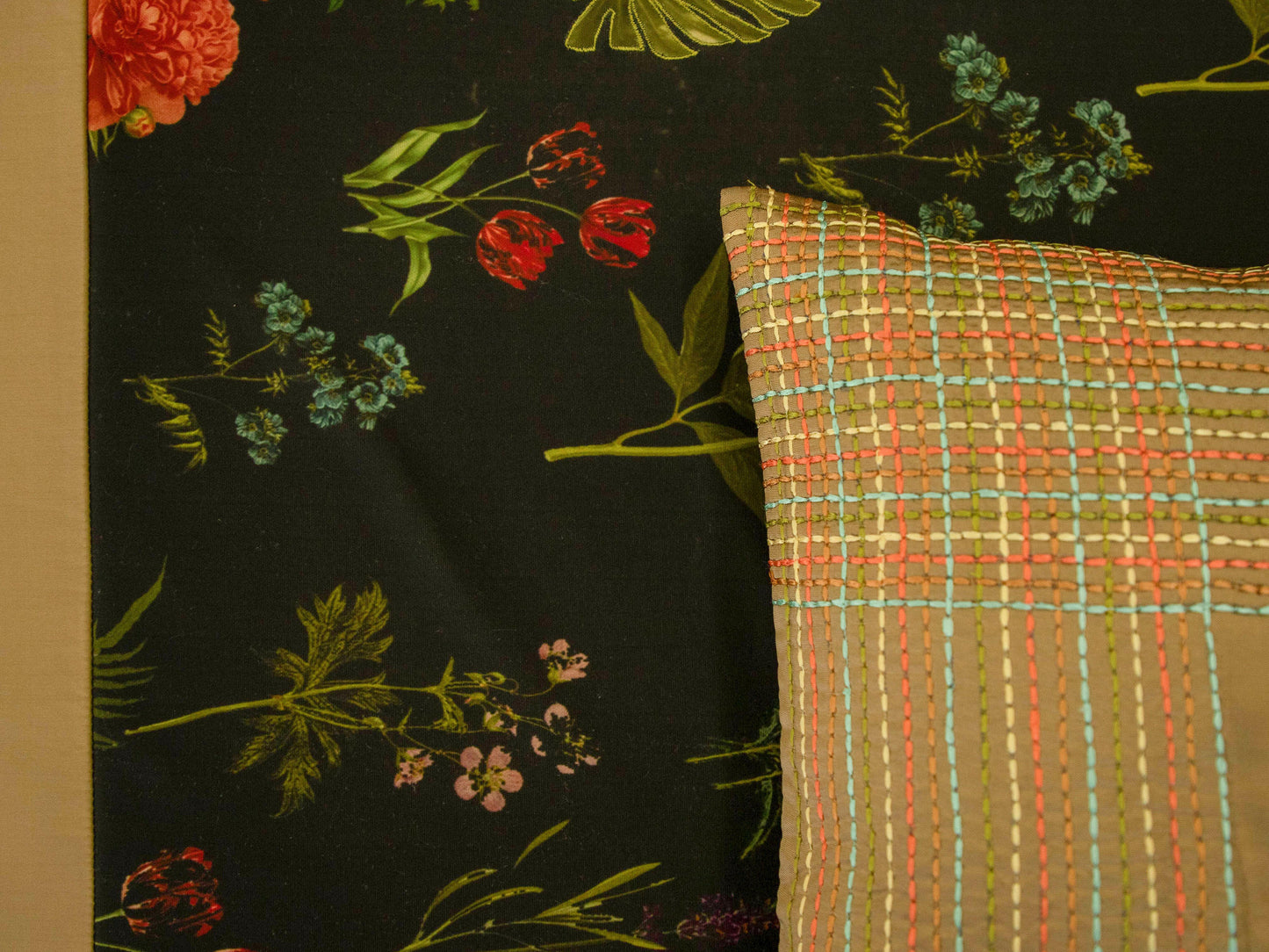 The Black Garden Premium Bedcover