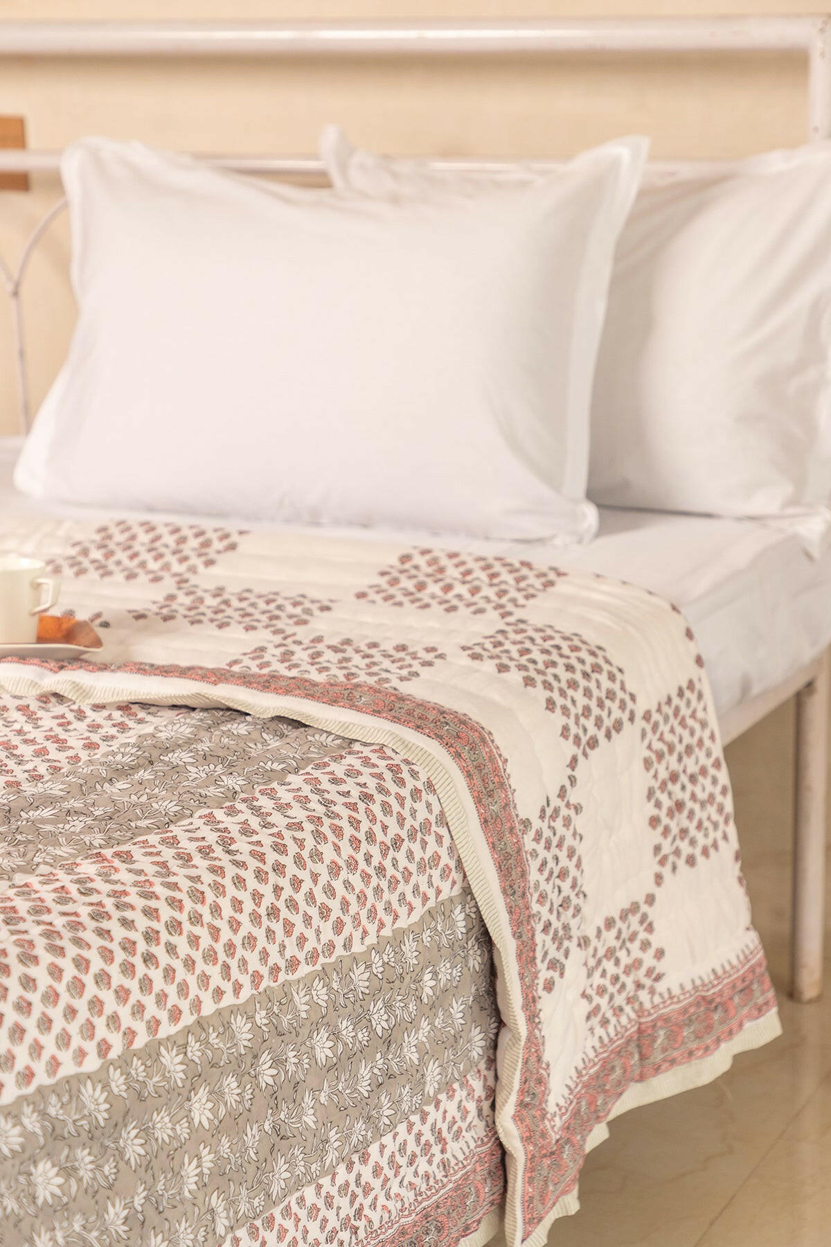 Monochromatic Vibe Cotton Quilt