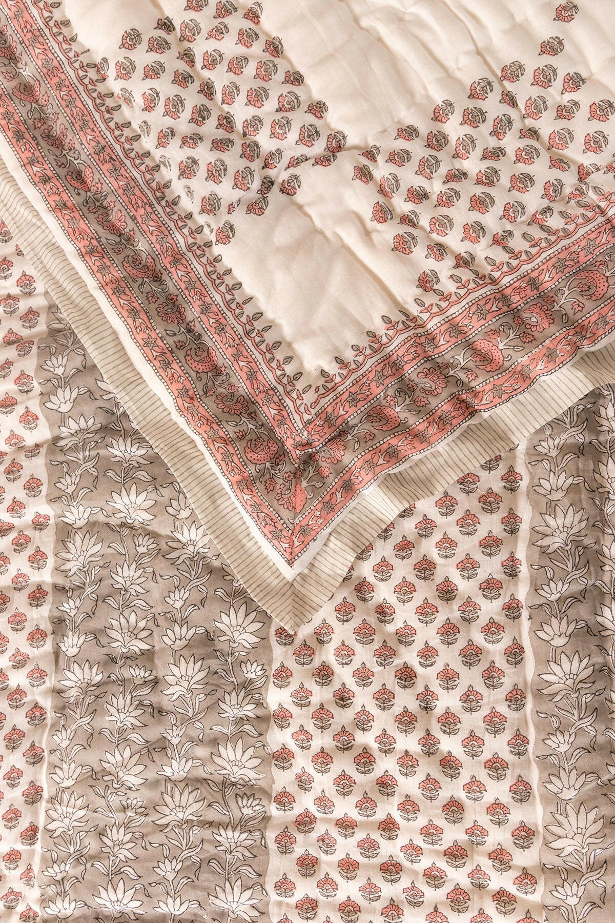 Monochromatic Vibe Cotton Quilt