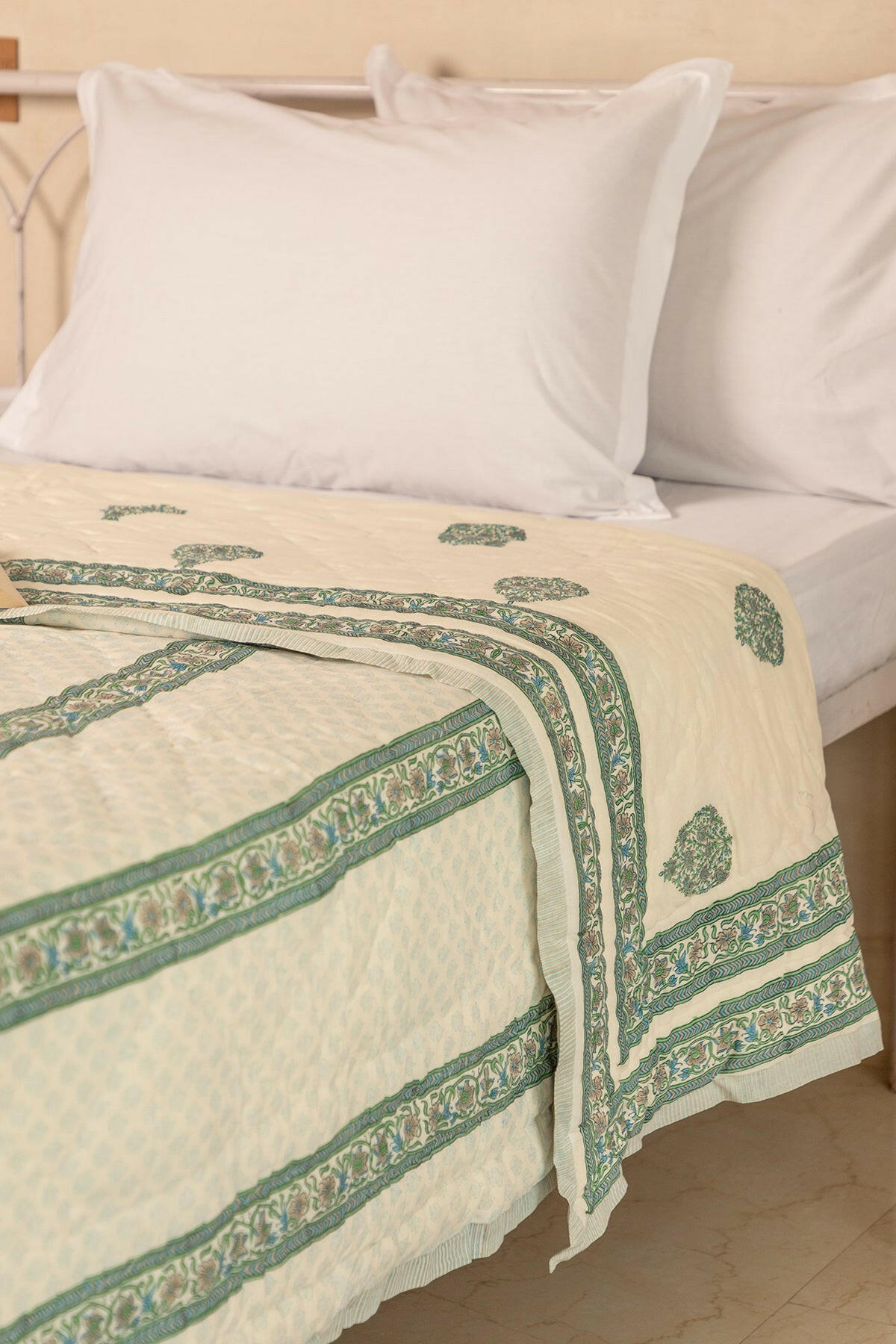 The Mughal Boota Cotton Quilt