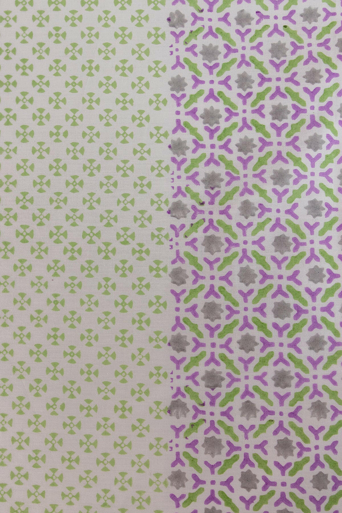 Lilac & Green Polygon Pure Cotton Bedsheet