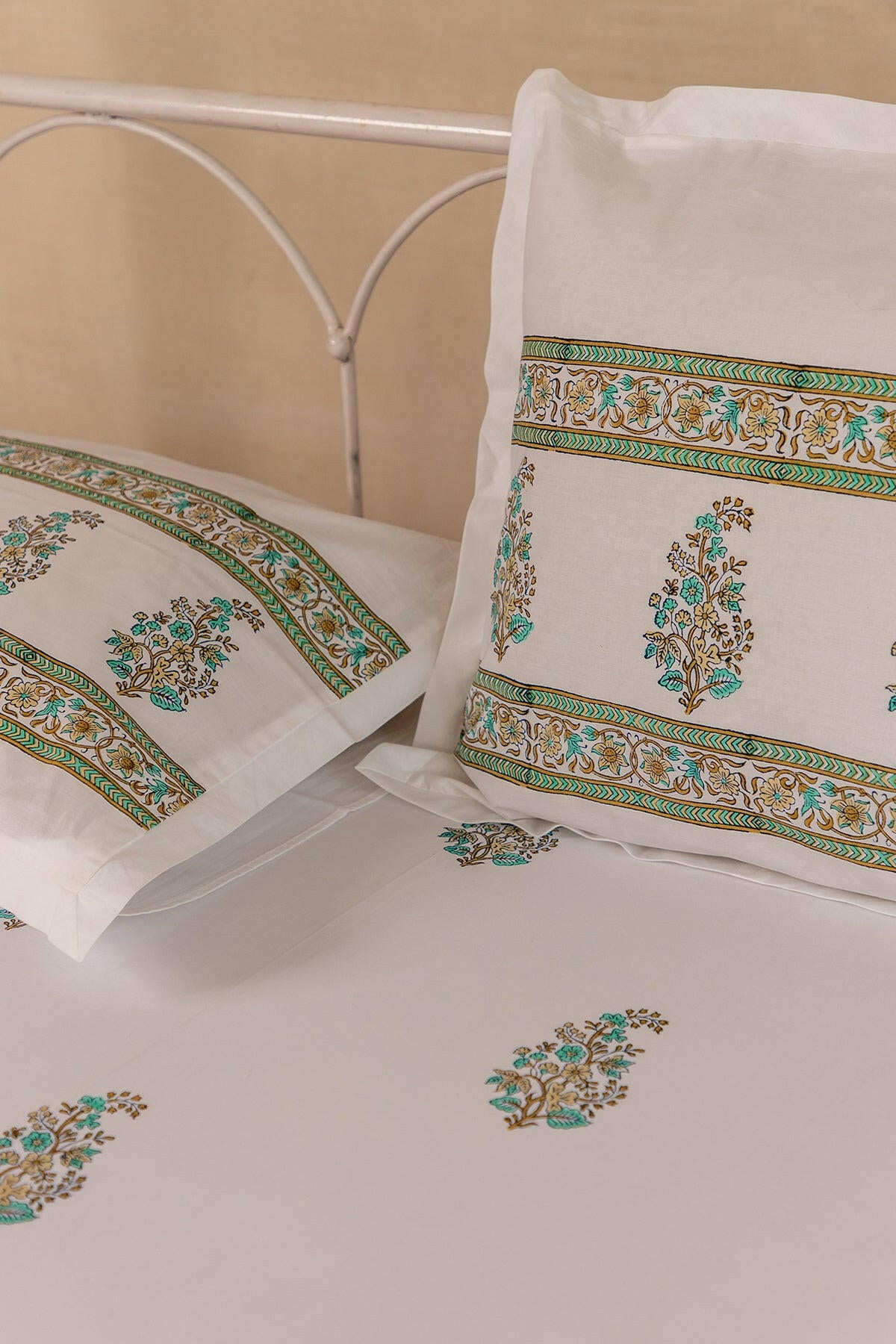 Palace Green Summer Bouquet Pure Cotton Bedsheet