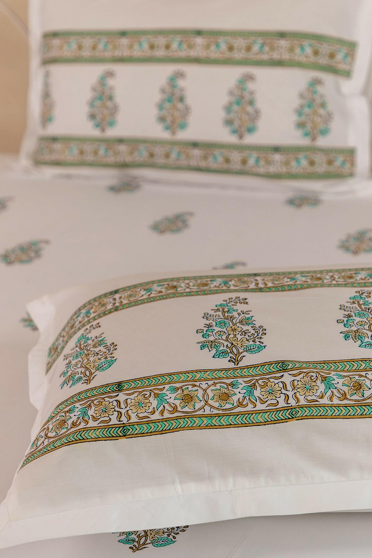 Palace Green Summer Bouquet Pure Cotton Bedsheet